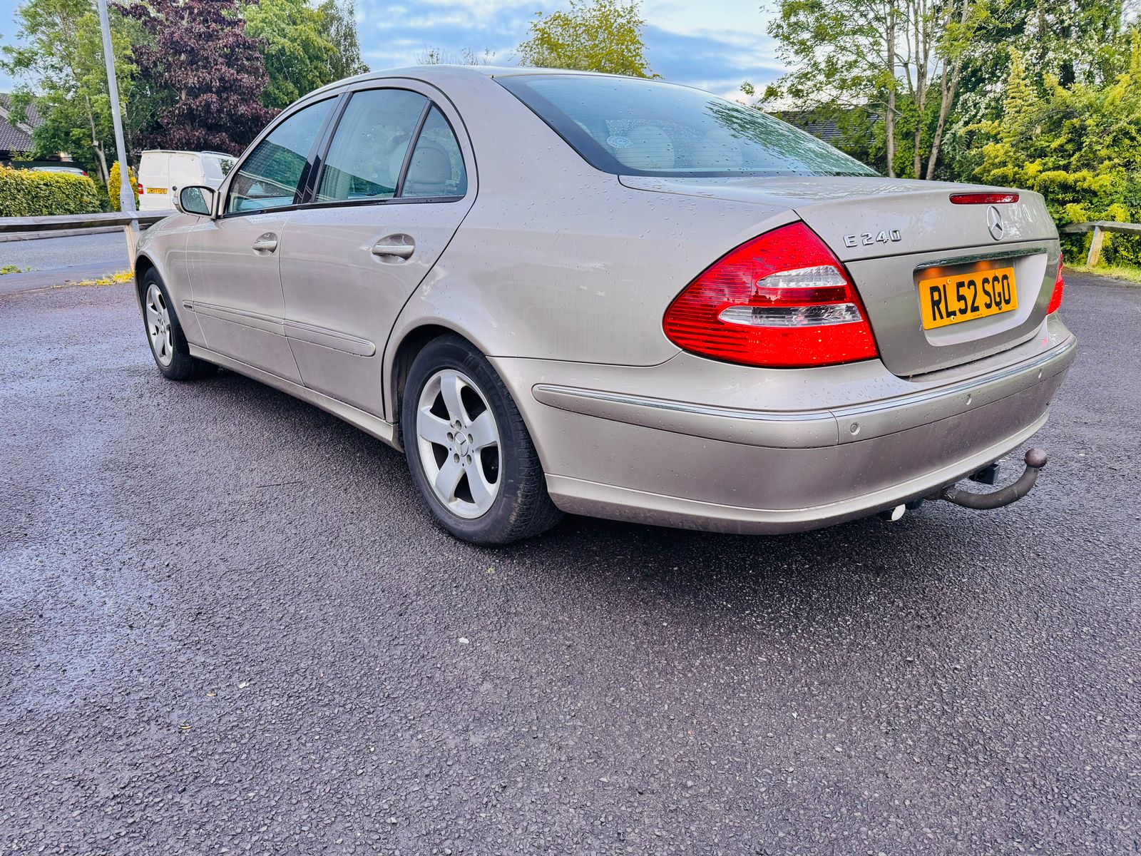 Mercedes-Benz E Class 2.6 E240 Avantgarde Saloon 4dr Petrol Automatic (247 g/km, 177 bhp) 4dr Automatic 2026