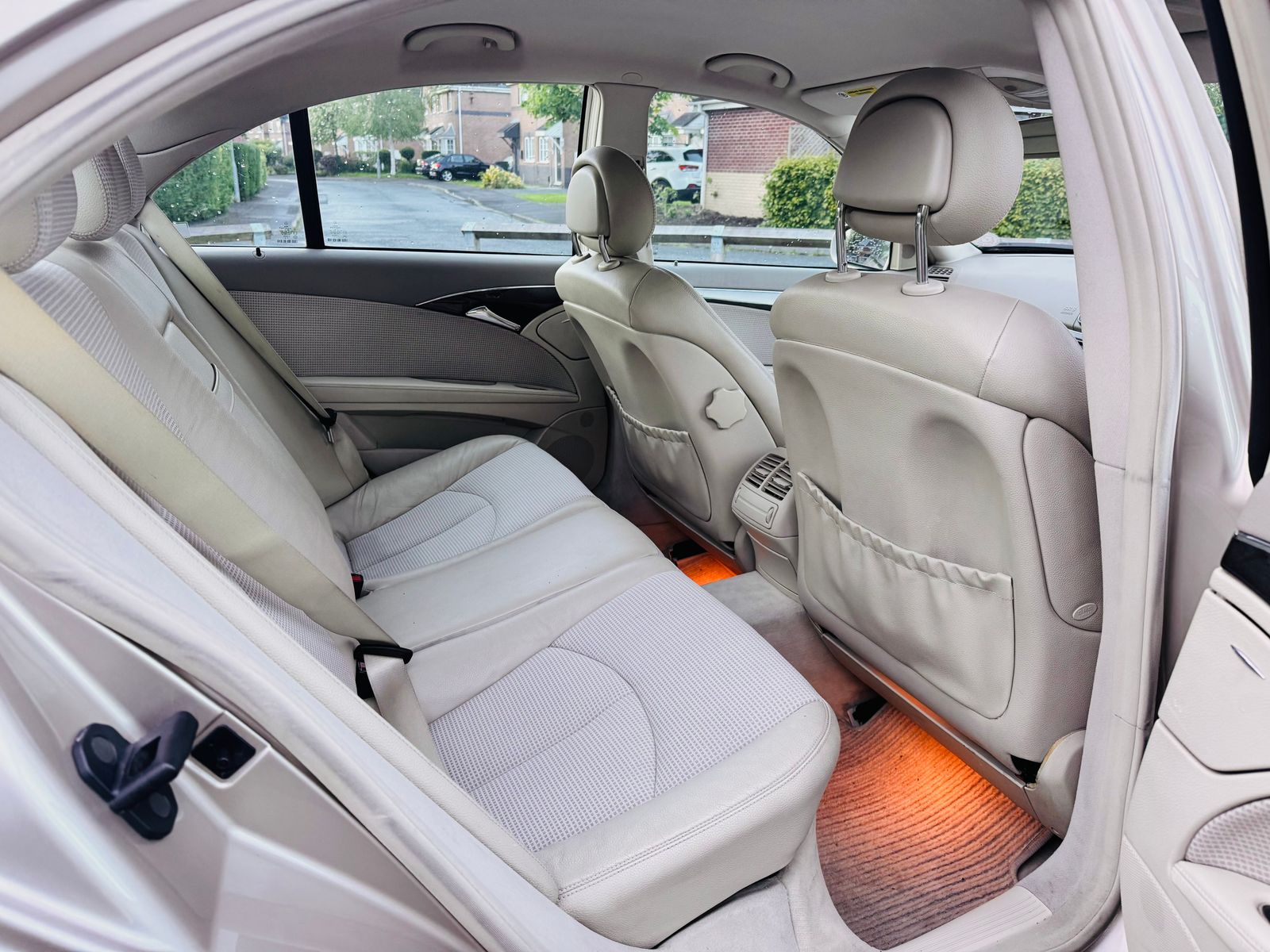 Mercedes-Benz E Class 2.6 E240 Avantgarde Saloon 4dr Petrol Automatic (247 g/km, 177 bhp) 4dr Automatic 2026