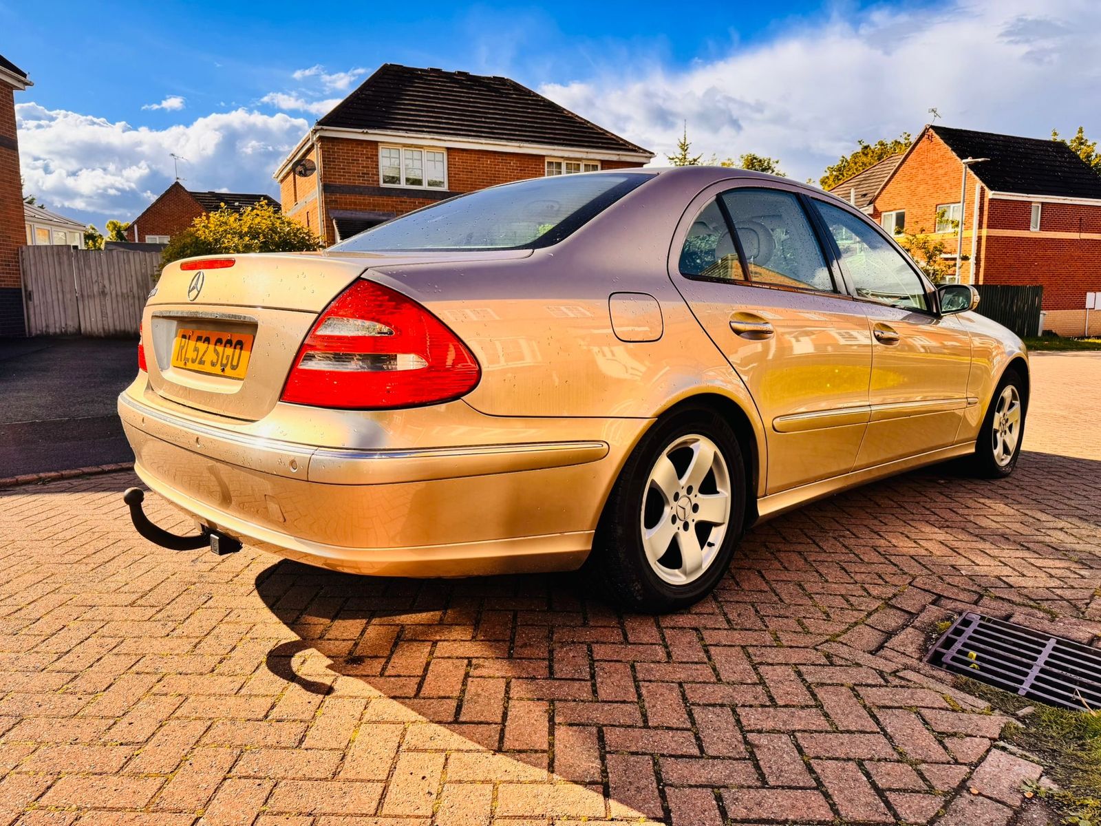 Mercedes-Benz E Class 2.6 E240 Avantgarde Saloon 4dr Petrol Automatic (247 g/km, 177 bhp) 4dr Automatic 2026