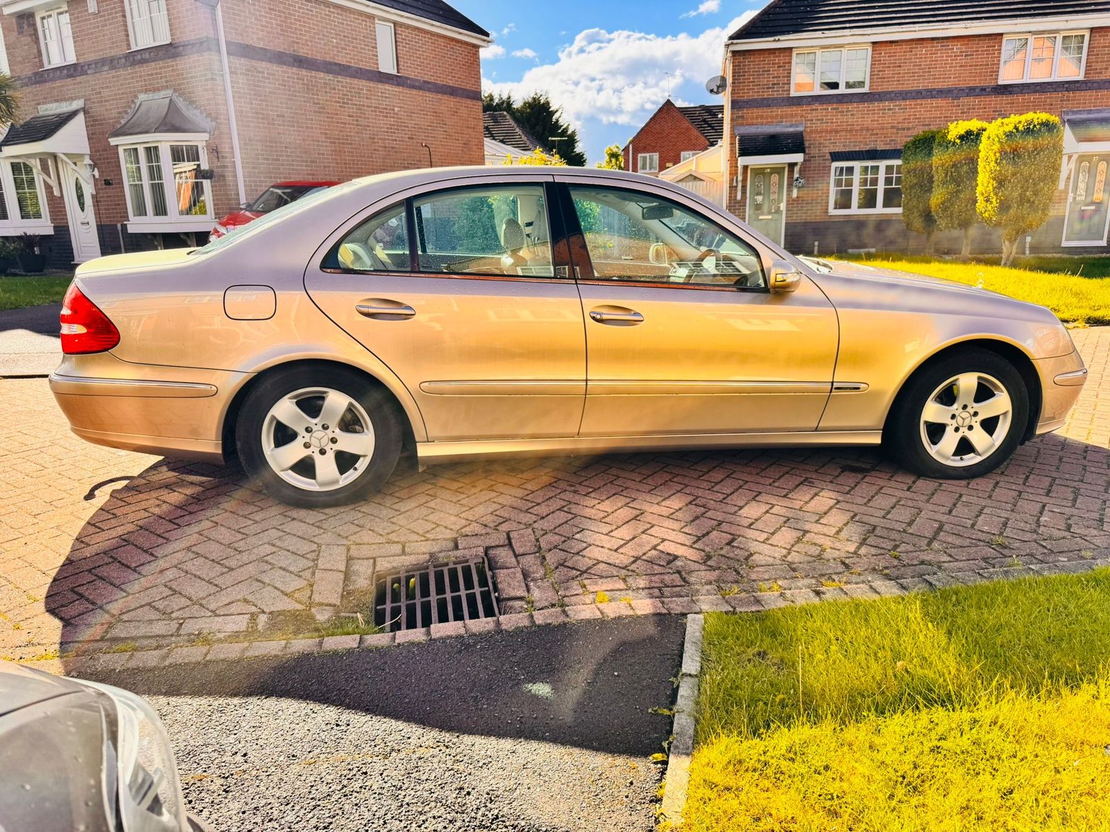 Mercedes-Benz E Class 2.6 E240 Avantgarde Saloon 4dr Petrol Automatic (247 g/km, 177 bhp) 4dr Automatic 2026