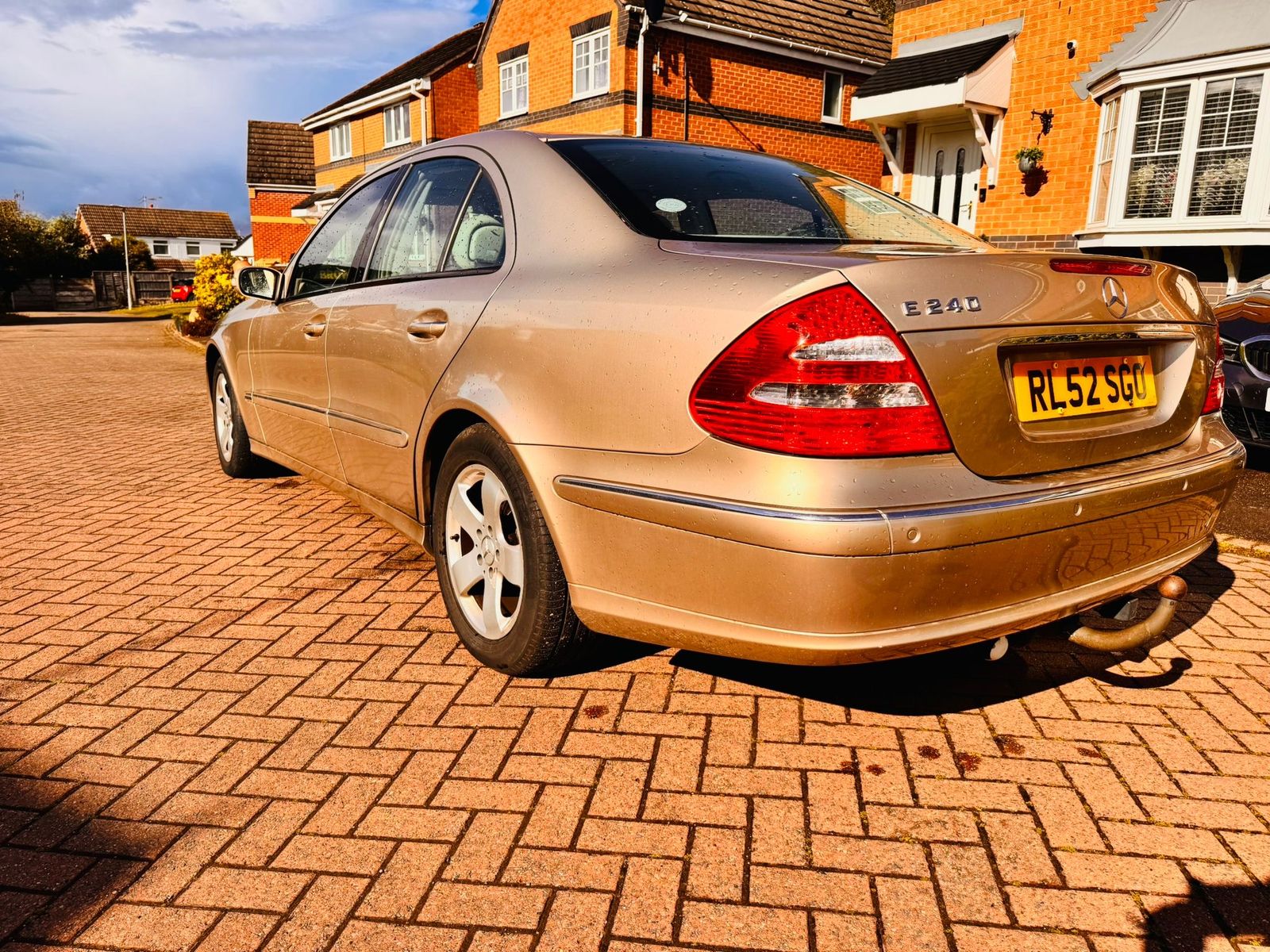 Mercedes-Benz E Class 2.6 E240 Avantgarde Saloon 4dr Petrol Automatic (247 g/km, 177 bhp) 4dr Automatic 2026