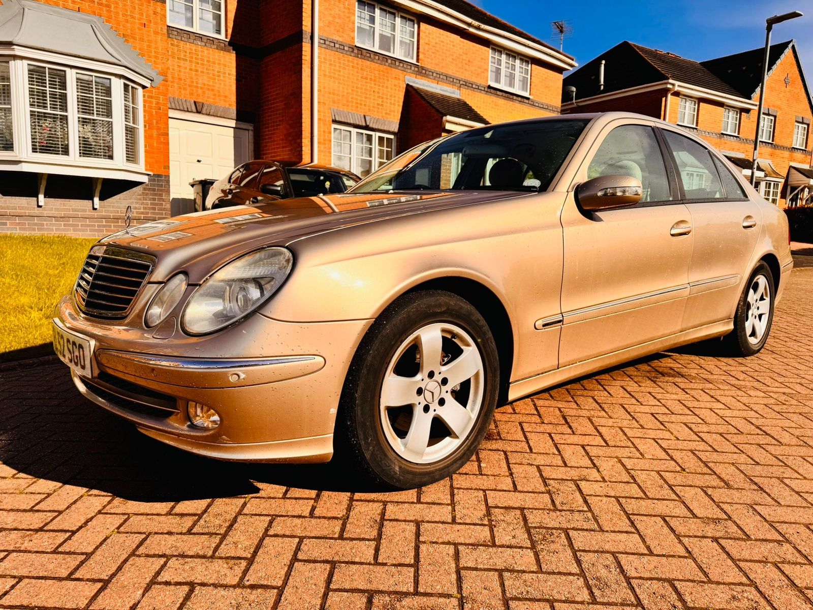 Mercedes-Benz E Class 2.6 E240 Avantgarde Saloon 4dr Petrol Automatic (247 g/km, 177 bhp) 4dr Automatic 2026