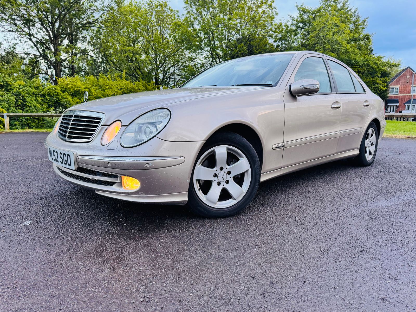 Mercedes-Benz E Class 2.6 E240 Avantgarde Saloon 4dr Petrol Automatic (247 g/km, 177 bhp) 4dr Automatic 2026