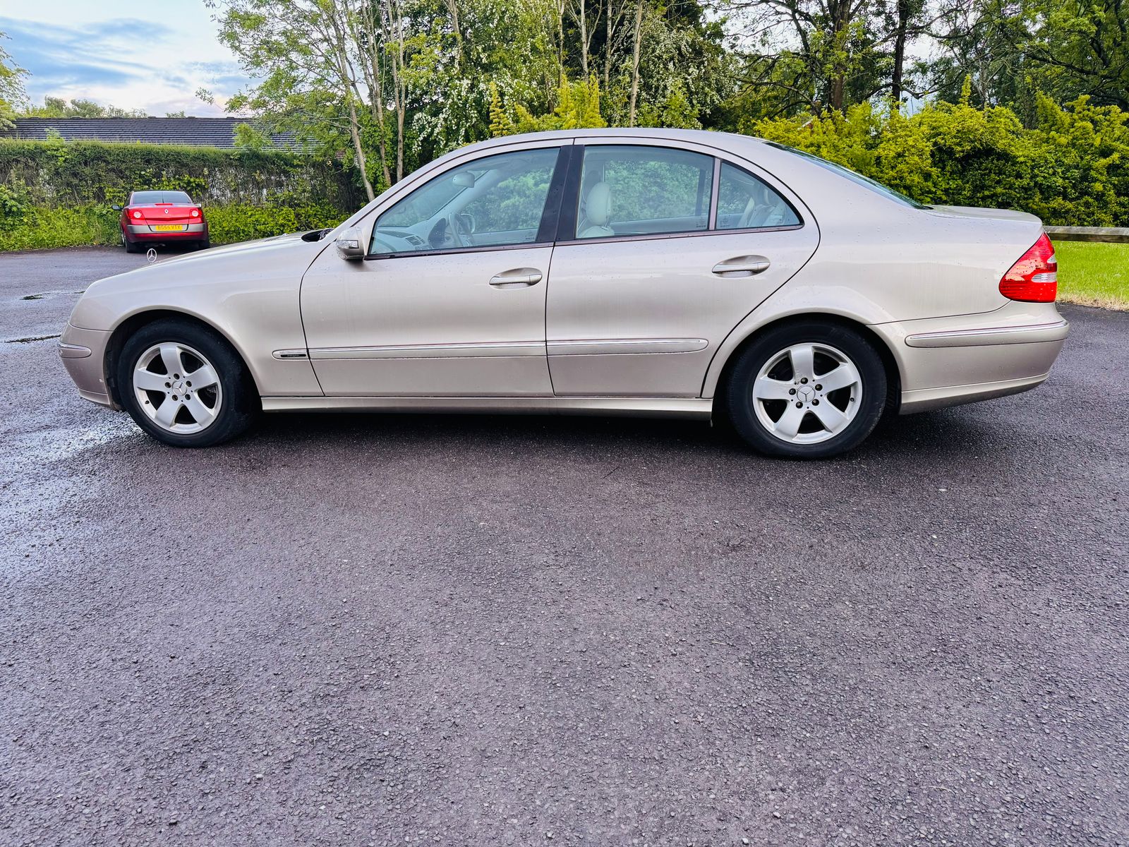 Mercedes-Benz E Class 2.6 E240 Avantgarde Saloon 4dr Petrol Automatic (247 g/km, 177 bhp) 4dr Automatic 2026