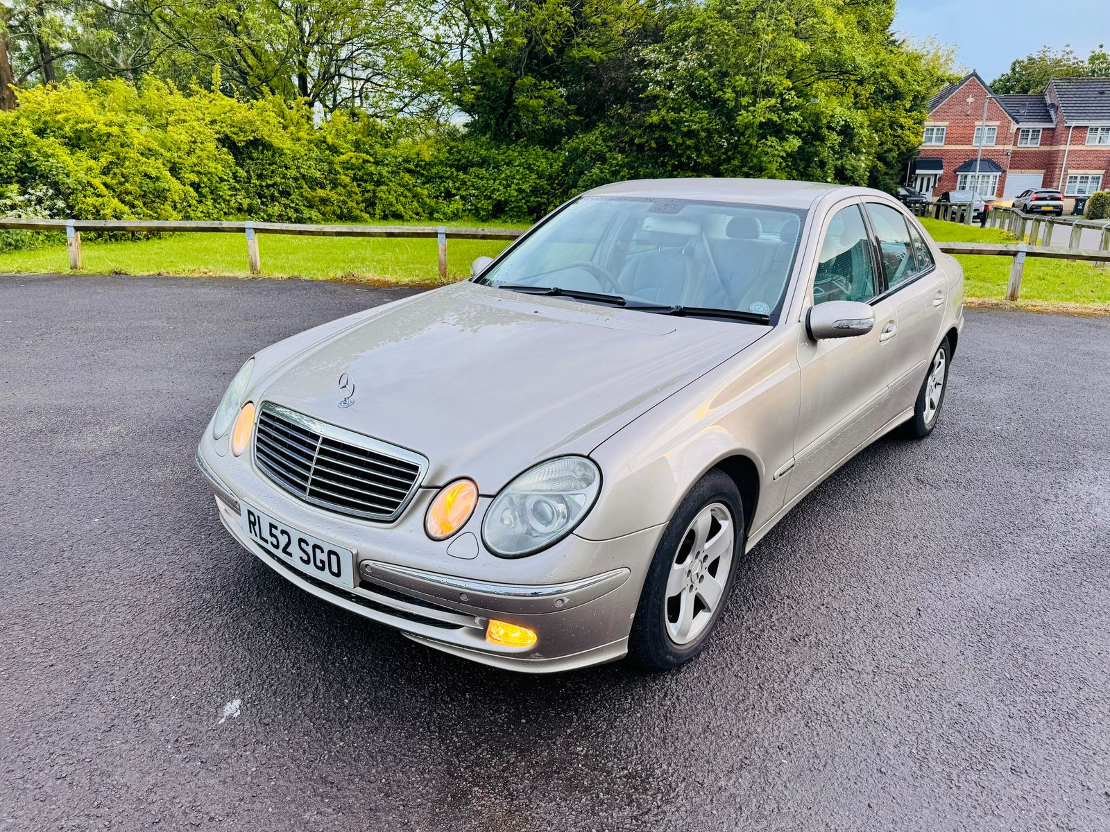 Mercedes-Benz E Class 2.6 E240 Avantgarde Saloon 4dr Petrol Automatic (247 g/km, 177 bhp) 4dr Automatic 2026