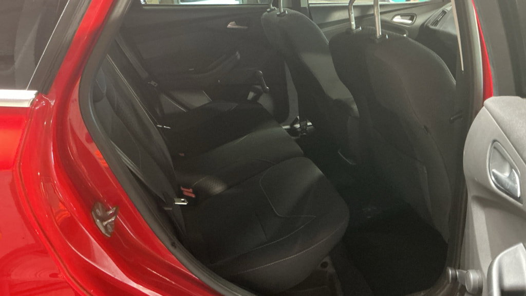 Ford Focus 1.0T EcoBoost Zetec Hatchback 5dr Petrol Manual Euro 6 (s/s) (100 ps) 5dr Manual 2026