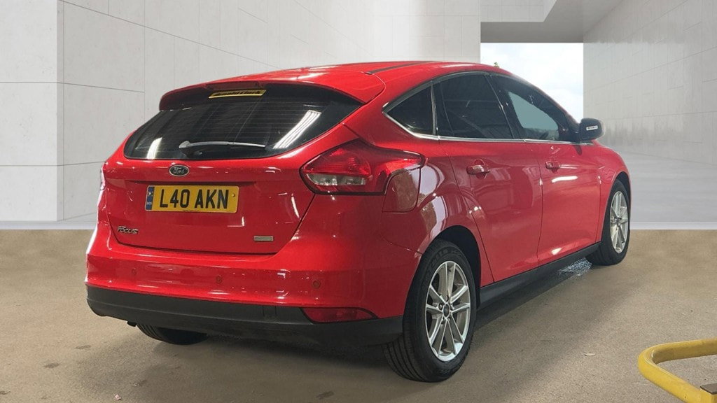 Ford Focus 1.0T EcoBoost Zetec Hatchback 5dr Petrol Manual Euro 6 (s/s) (100 ps) 5dr Manual 2026
