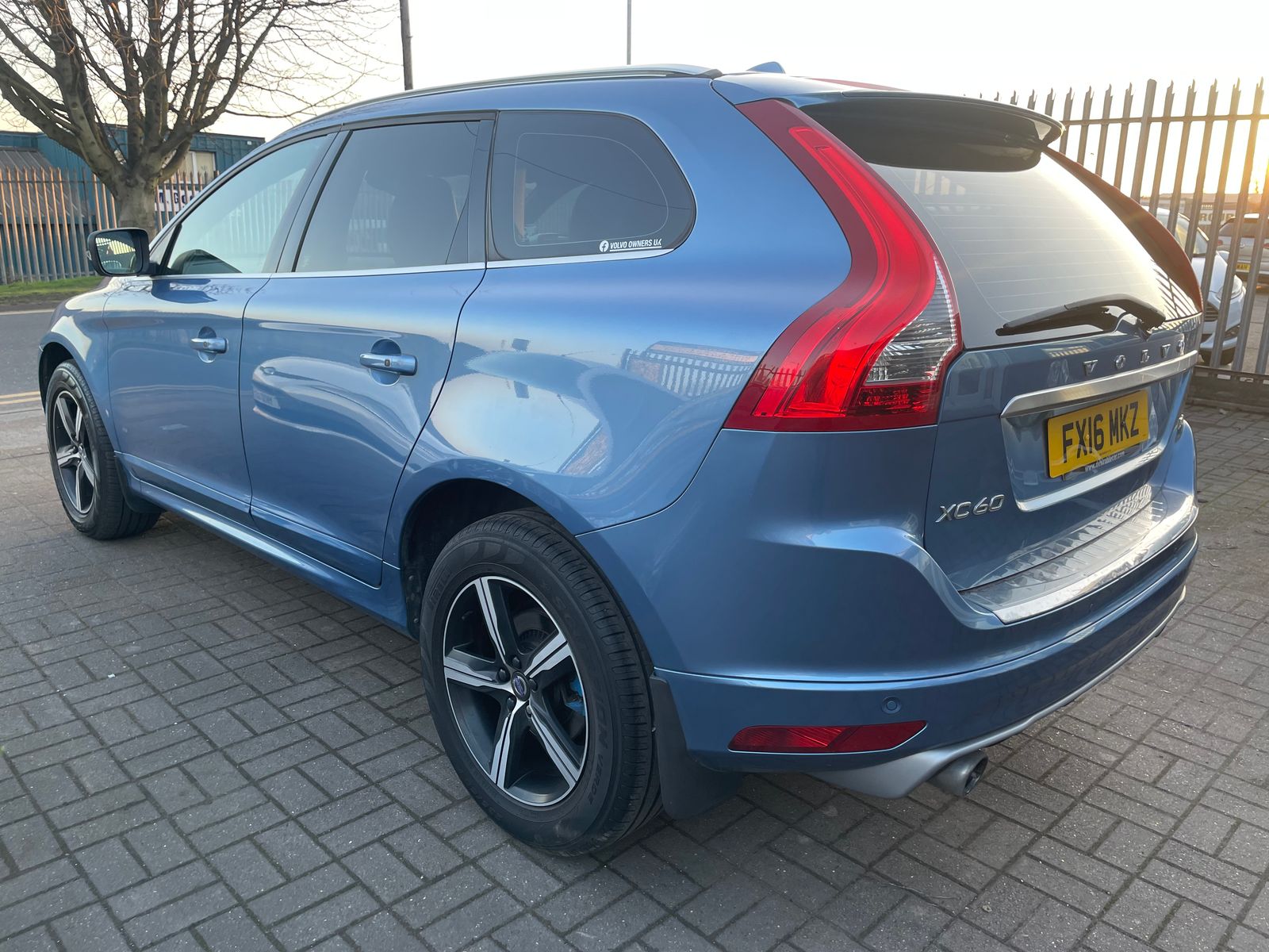 Volvo XC60 2.0 D4 R-Design Lux Nav SUV 5dr Diesel Manual Euro 6 (s/s) (190 ps) 5dr Manual 2026