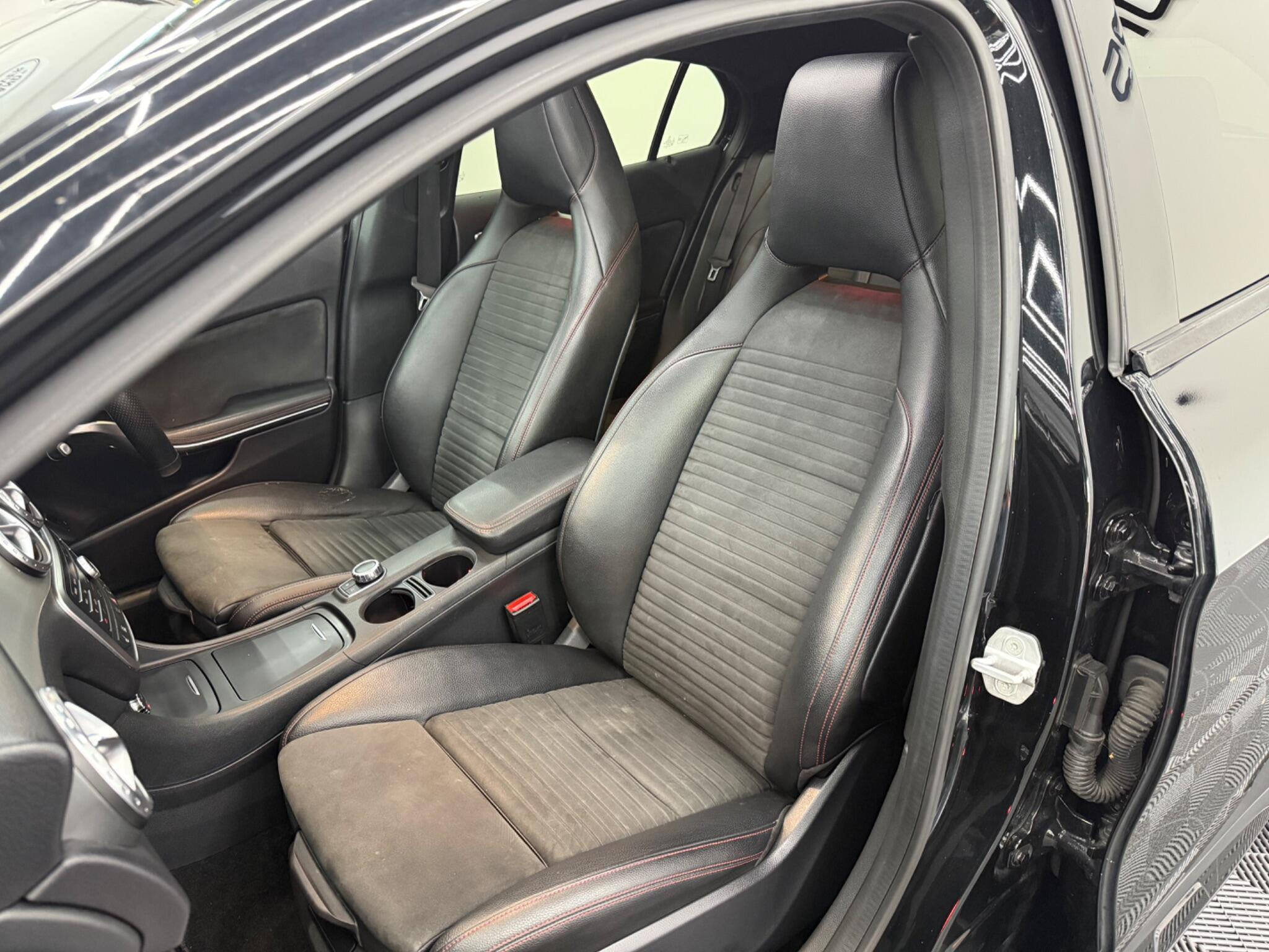 Mercedes-Benz GLA 2.1 GLA220d AMG Line (Premium Plus) 7G-DCT 4MATIC Euro 6 (s/s) 5dr 5dr Automatic 2026