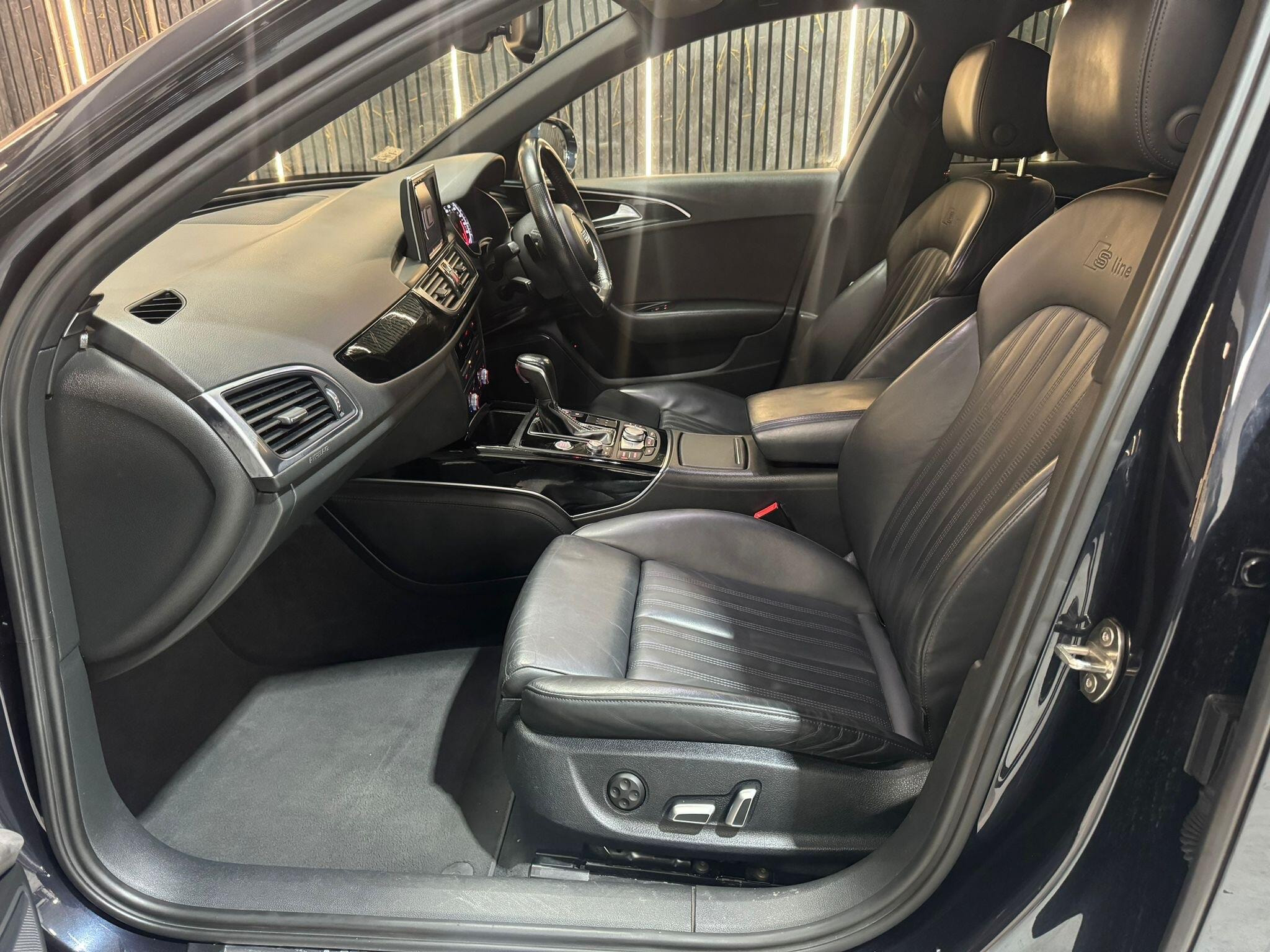 Audi A6 Avant 2.0 TDI ultra Black Edition S Tronic Euro 6 (s/s) 5dr 5dr Automatic 2026
