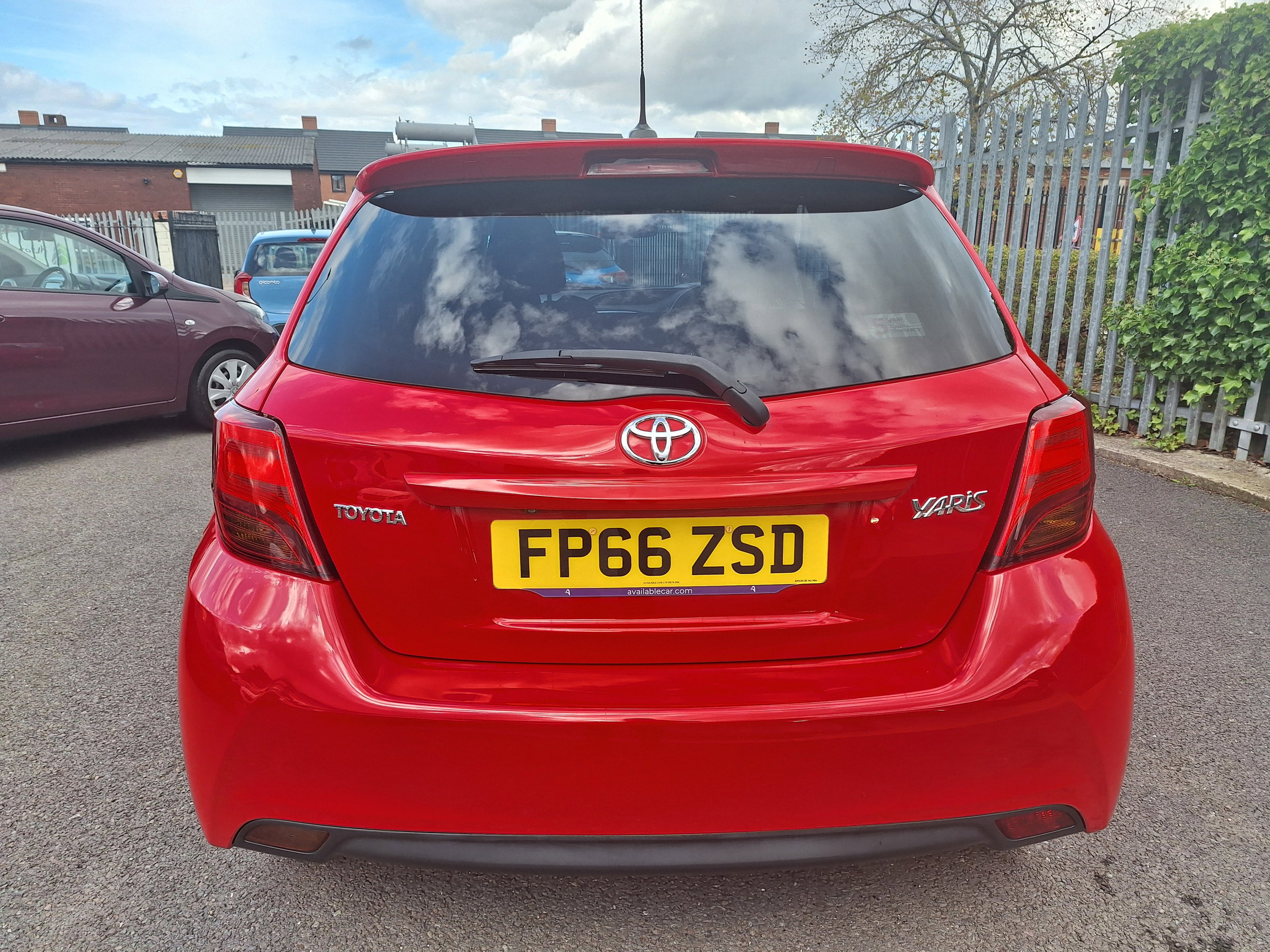 Toyota Yaris 1.33 Dual VVT-i Design Hatchback 5dr Petrol Manual Euro 6 (99 ps) 5dr Manual 2026