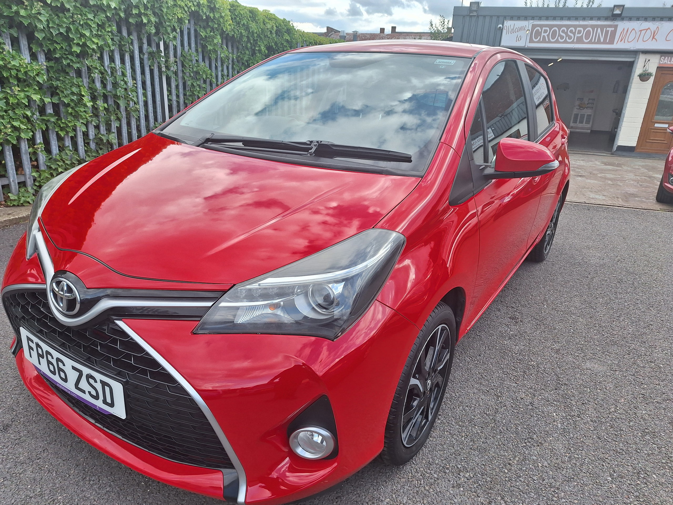 Toyota Yaris 1.33 Dual VVT-i Design Hatchback 5dr Petrol Manual Euro 6 (99 ps) 5dr Manual 2026