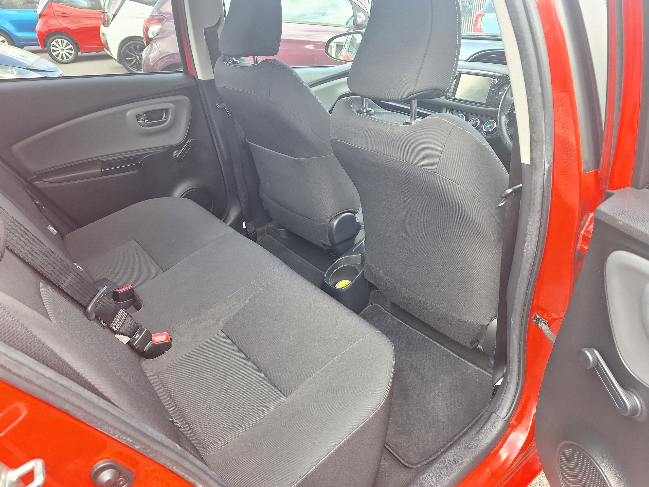 Toyota Yaris 1.33 Dual VVT-i Design Hatchback 5dr Petrol Manual Euro 6 (99 ps) 5dr Manual 2026