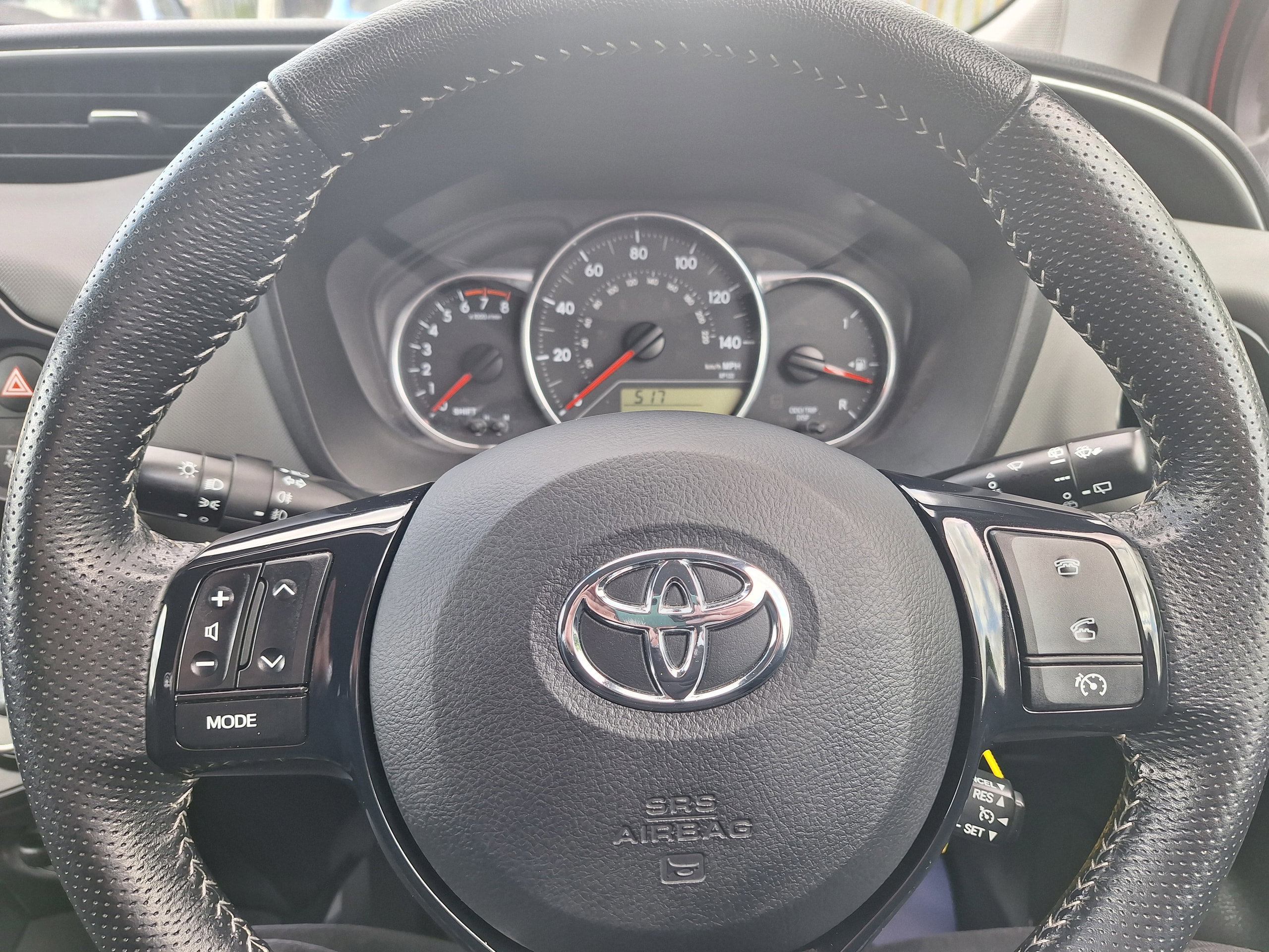 Toyota Yaris 1.33 Dual VVT-i Design Hatchback 5dr Petrol Manual Euro 6 (99 ps) 5dr Manual 2026