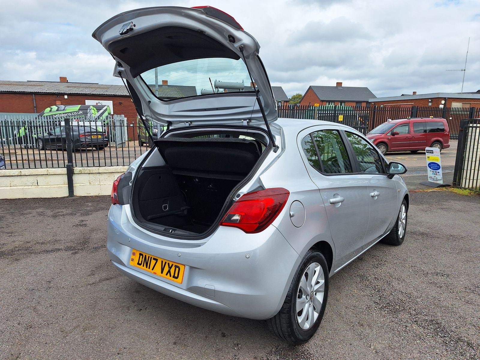 Vauxhall Corsa 1.4i ecoFLEX Design Hatchback 5dr Petrol Manual Euro 6 (90 ps) 5dr Manual 2026