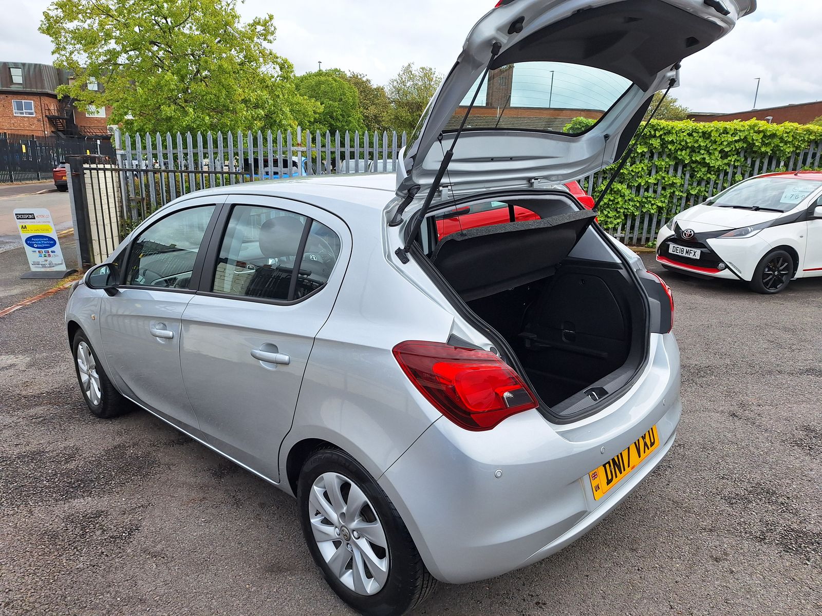 Vauxhall Corsa 1.4i ecoFLEX Design Hatchback 5dr Petrol Manual Euro 6 (90 ps) 5dr Manual 2026
