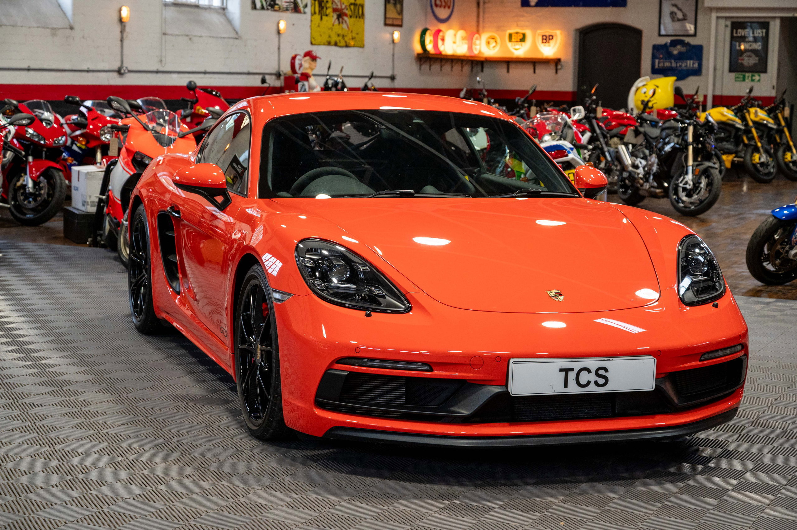 Porsche 718 Cayman 2.5T GTS *In excess of £15500 of Specification*Lava Orange Special colour* 2dr Automatic 2026