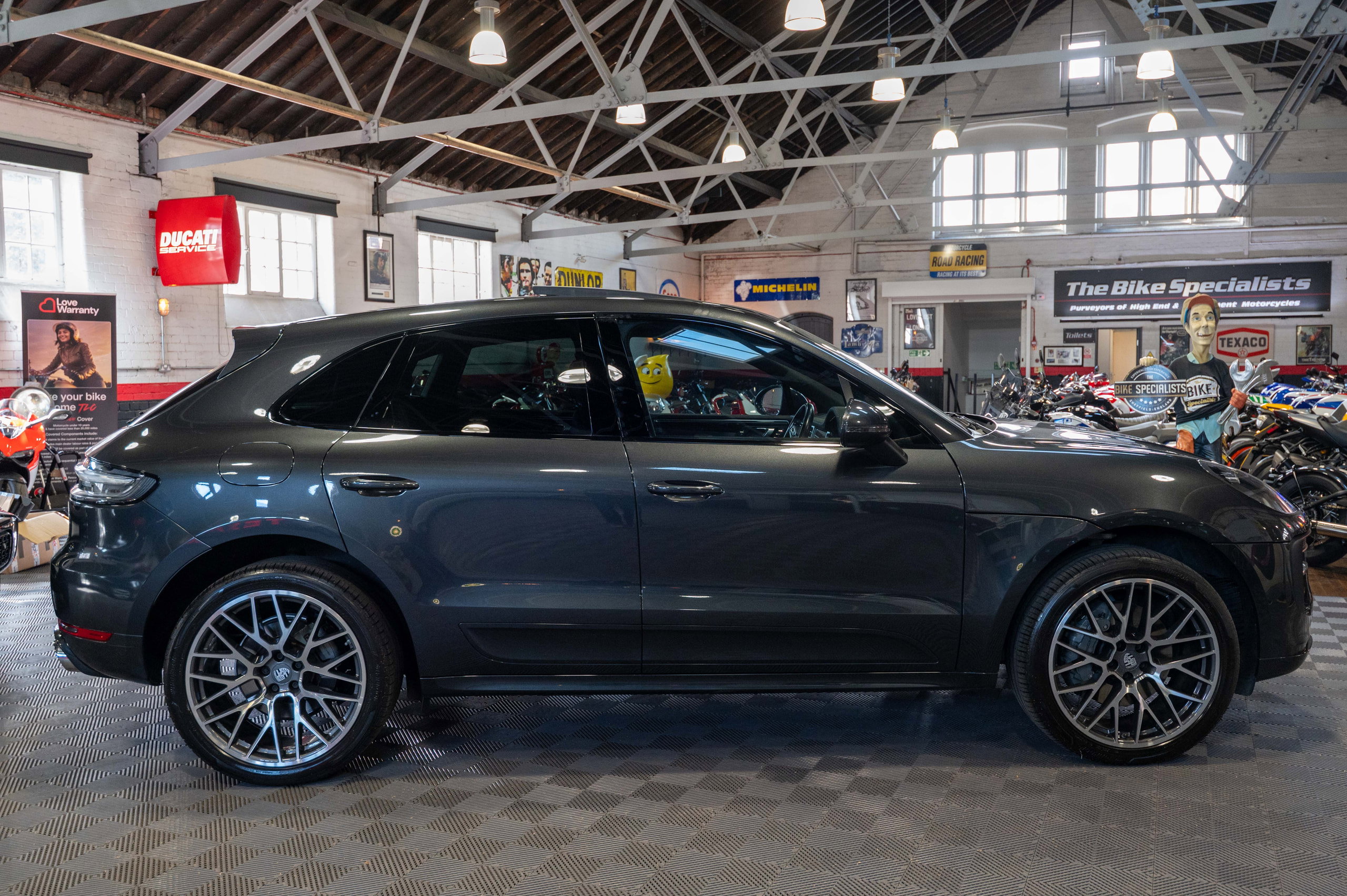 Porsche Macan 3.0T V6 S Pan roof Sports exhaust sports chrono 21" alloys 5dr Automatic 2026