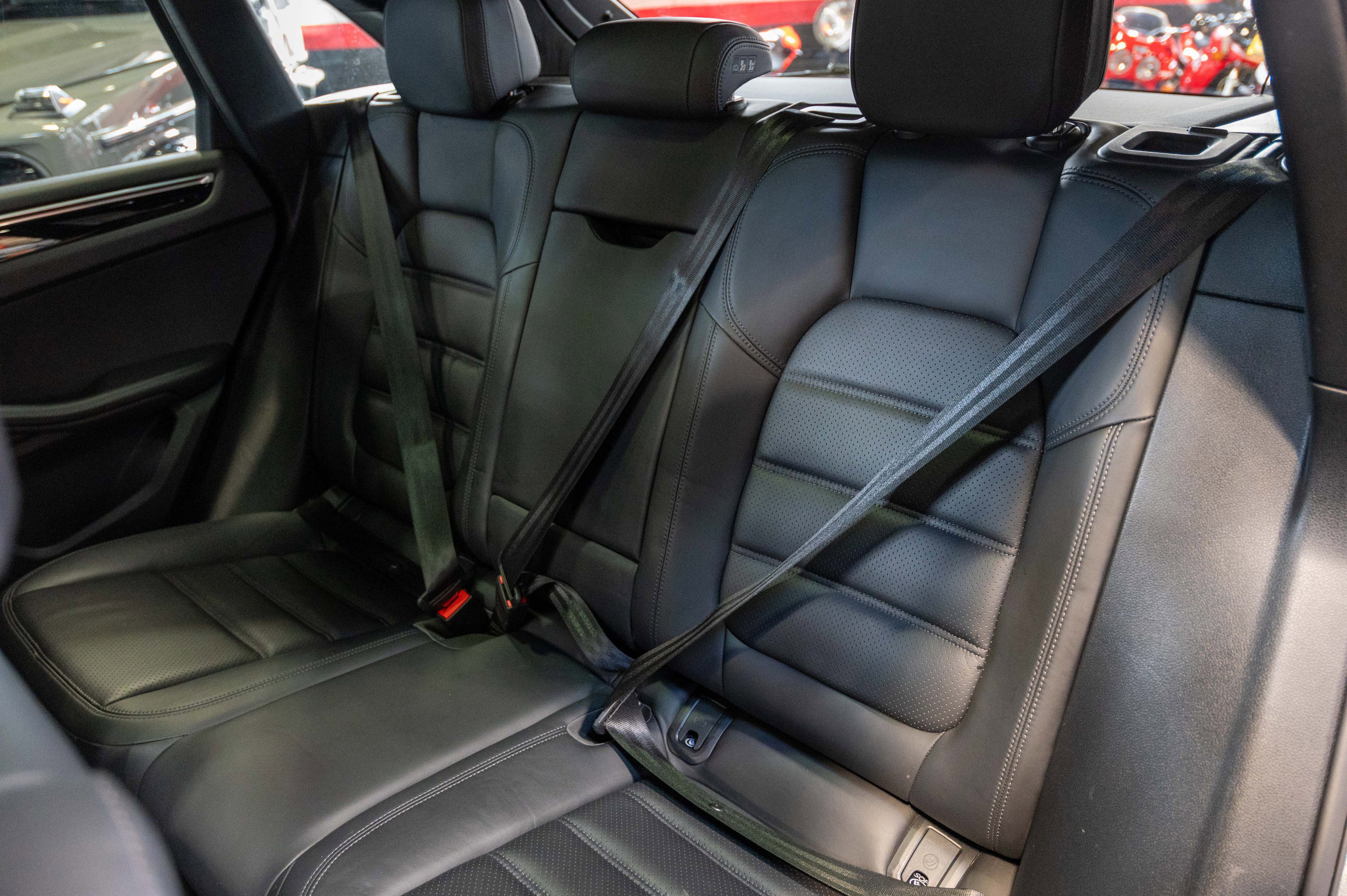Porsche Macan 3.0T V6 S Pan roof Sports exhaust sports chrono 21" alloys 5dr Automatic 2026