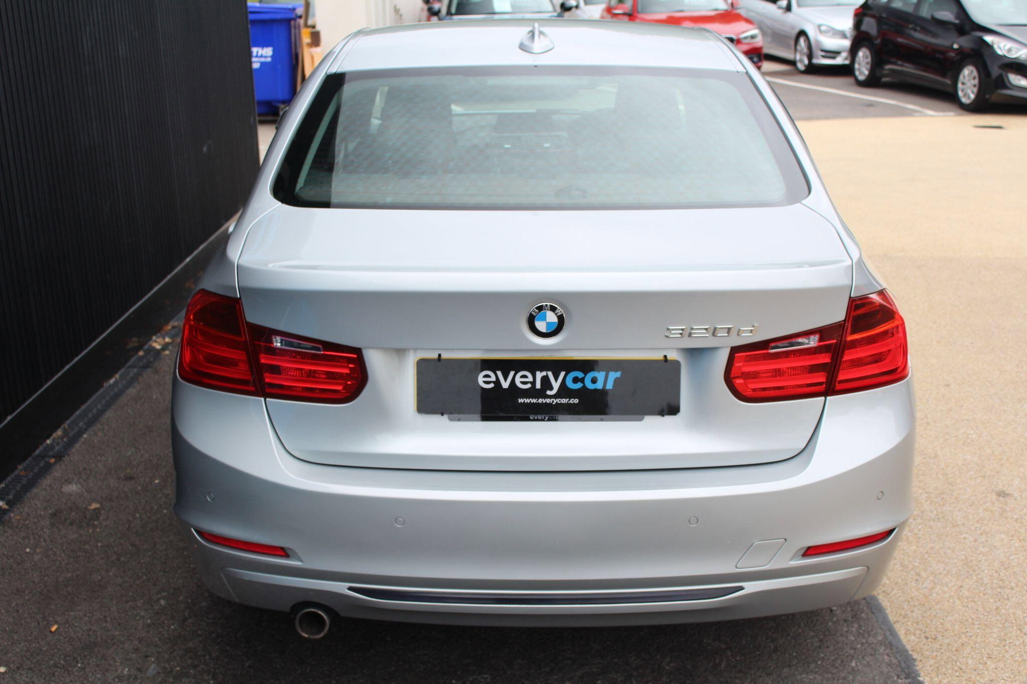 BMW 3 Series 2.0 320d BluePerformance Sport Euro 6 (s/s) 4dr 4dr Manual 2026