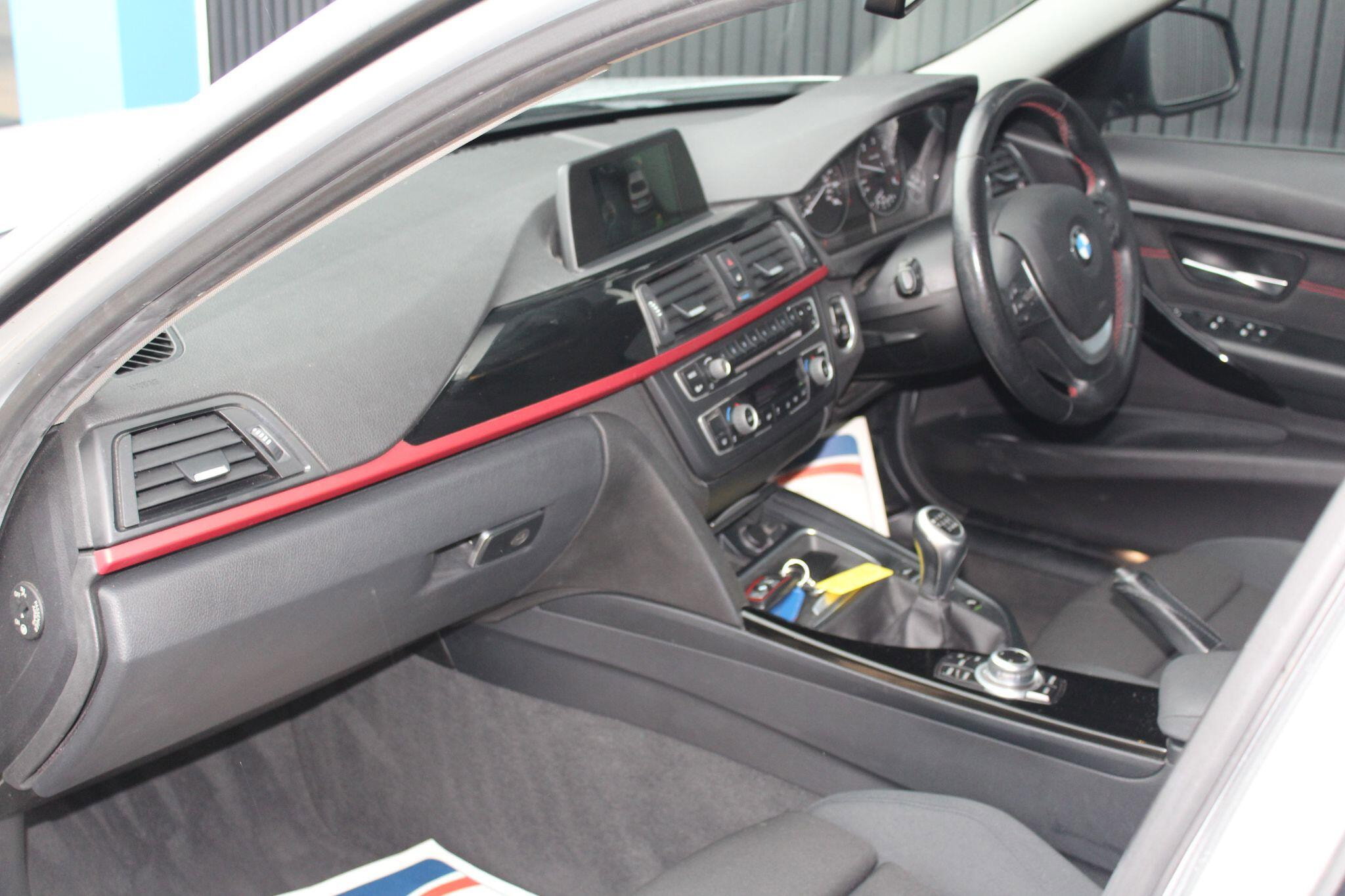 BMW 3 Series 2.0 320d BluePerformance Sport Euro 6 (s/s) 4dr 4dr Manual 2026