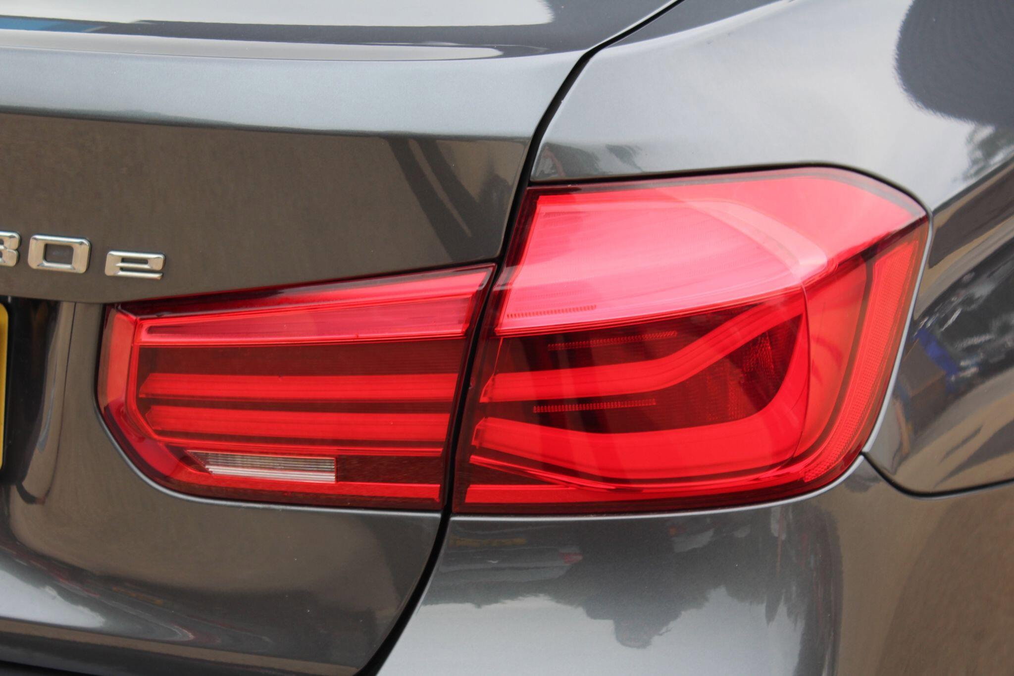 BMW 3 Series 2.0 330e 7.6kWh M Sport Auto Euro 6 (s/s) 4dr 4dr Automatic 2026