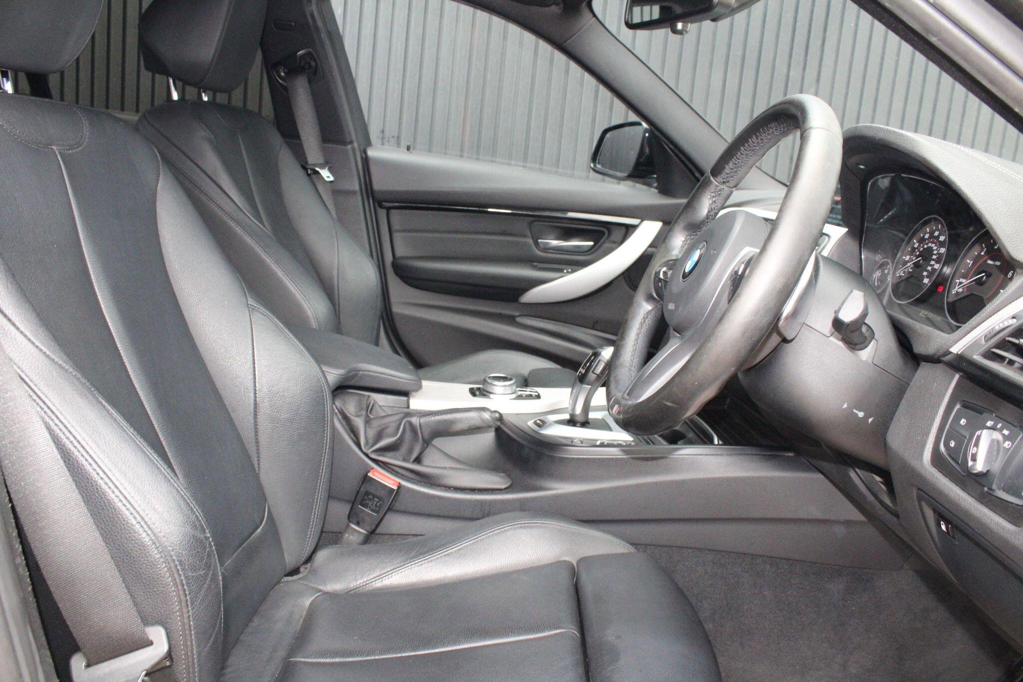 BMW 3 Series 2.0 330e 7.6kWh M Sport Auto Euro 6 (s/s) 4dr 4dr Automatic 2026