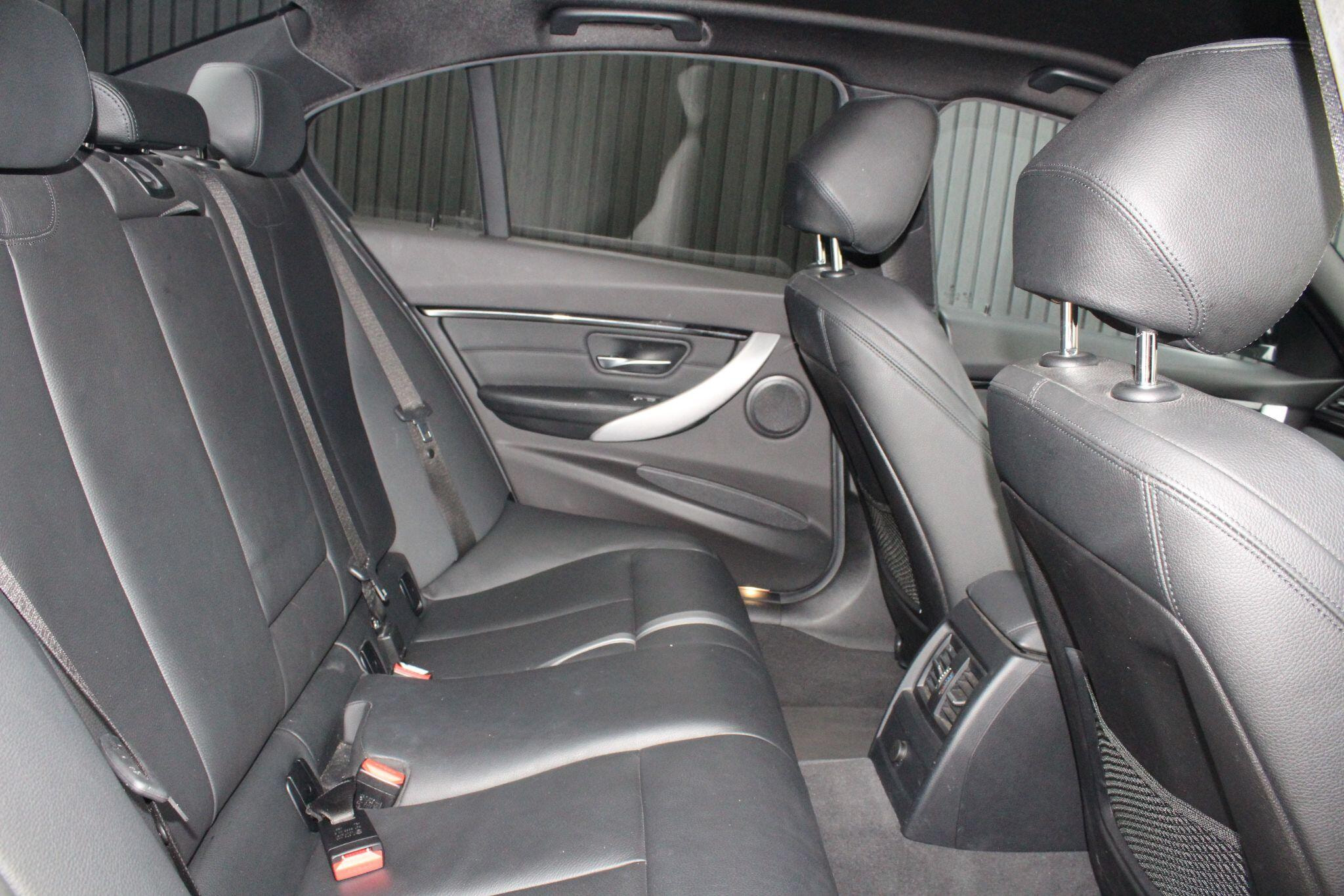 BMW 3 Series 2.0 330e 7.6kWh M Sport Auto Euro 6 (s/s) 4dr 4dr Automatic 2026