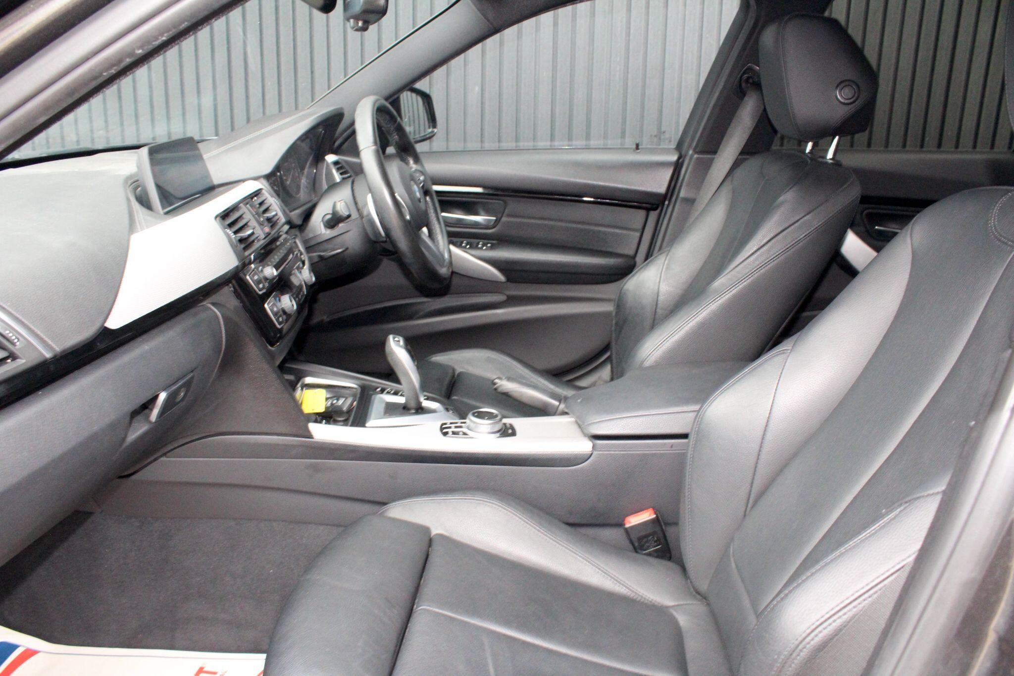 BMW 3 Series 2.0 330e 7.6kWh M Sport Auto Euro 6 (s/s) 4dr 4dr Automatic 2026