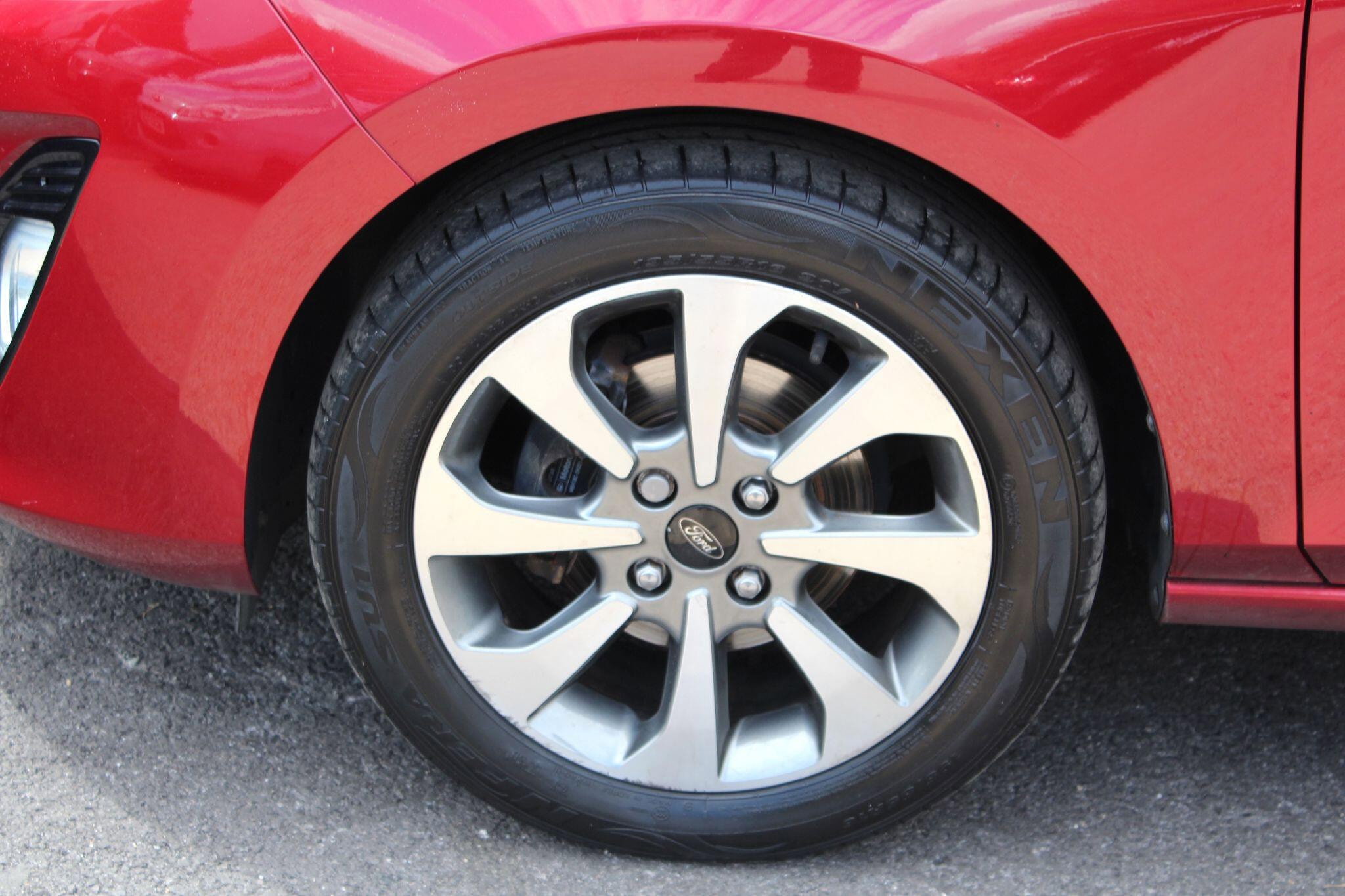 Ford Fiesta 1.0T EcoBoost Zetec Euro 6 (s/s) 5dr 5dr Manual 2026