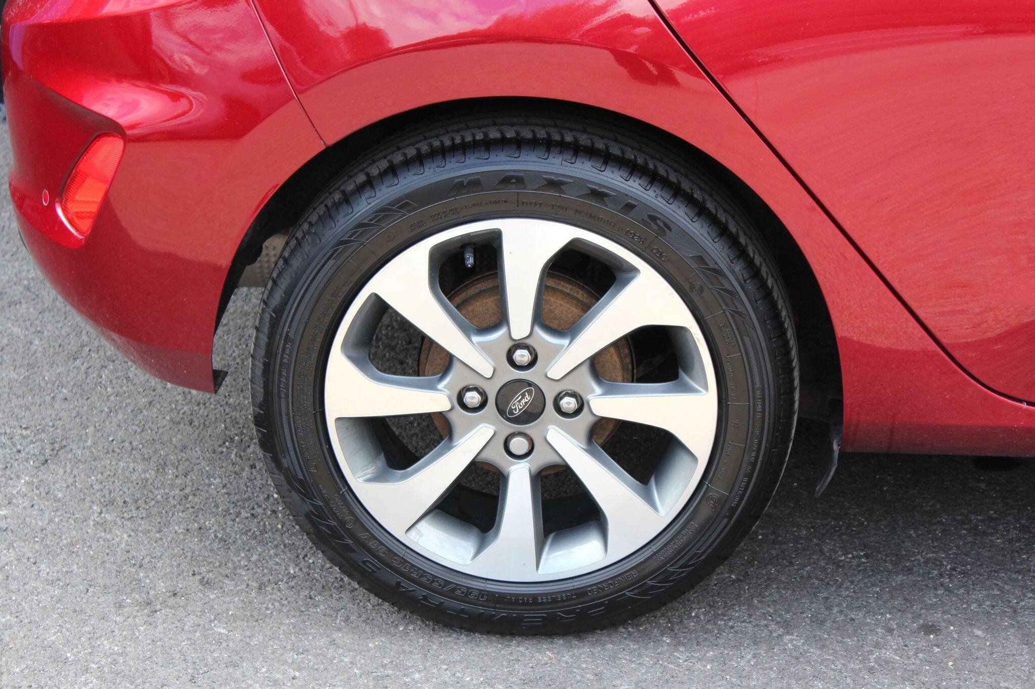 Ford Fiesta 1.0T EcoBoost Zetec Euro 6 (s/s) 5dr 5dr Manual 2026