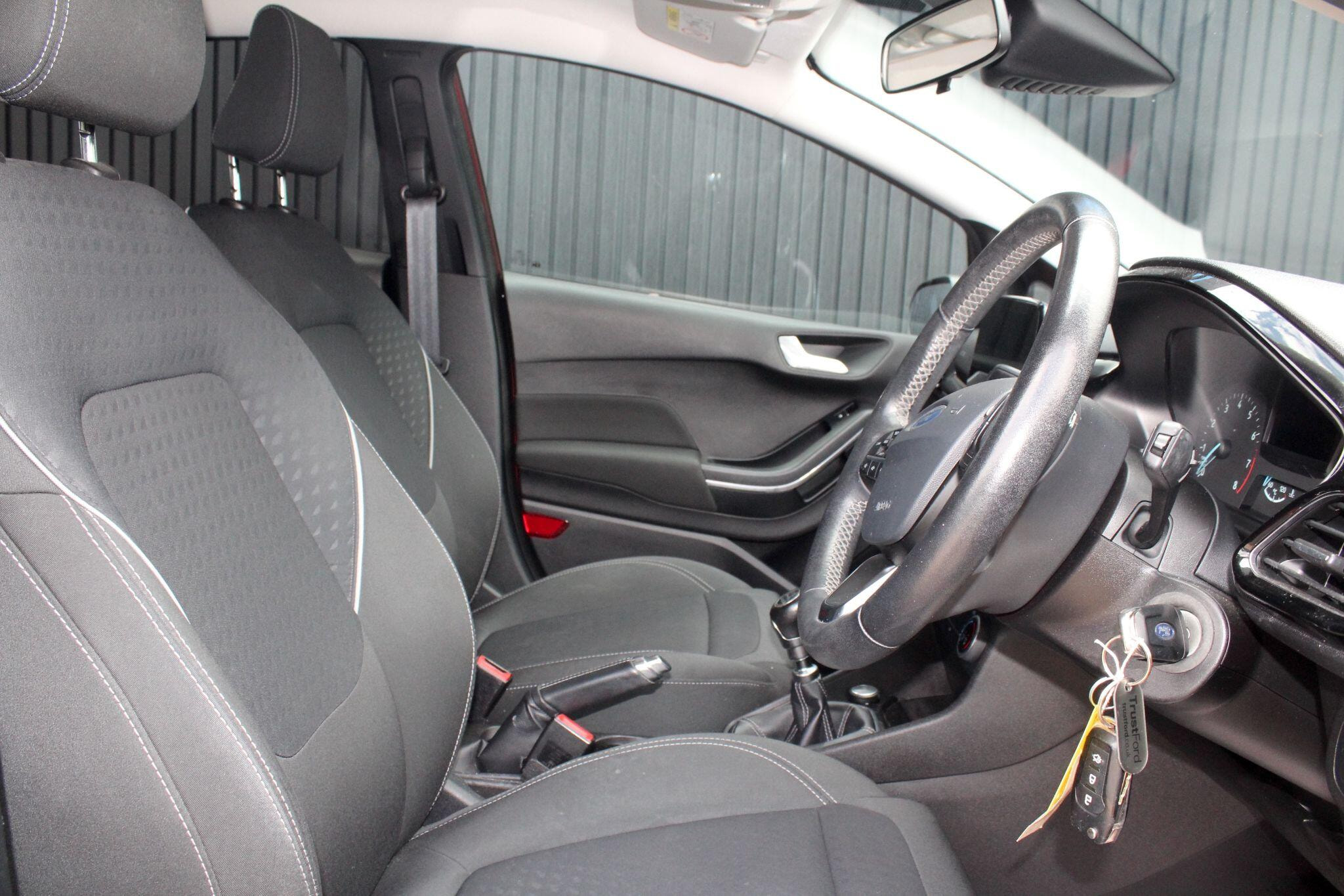 Ford Fiesta 1.0T EcoBoost Zetec Euro 6 (s/s) 5dr 5dr Manual 2026