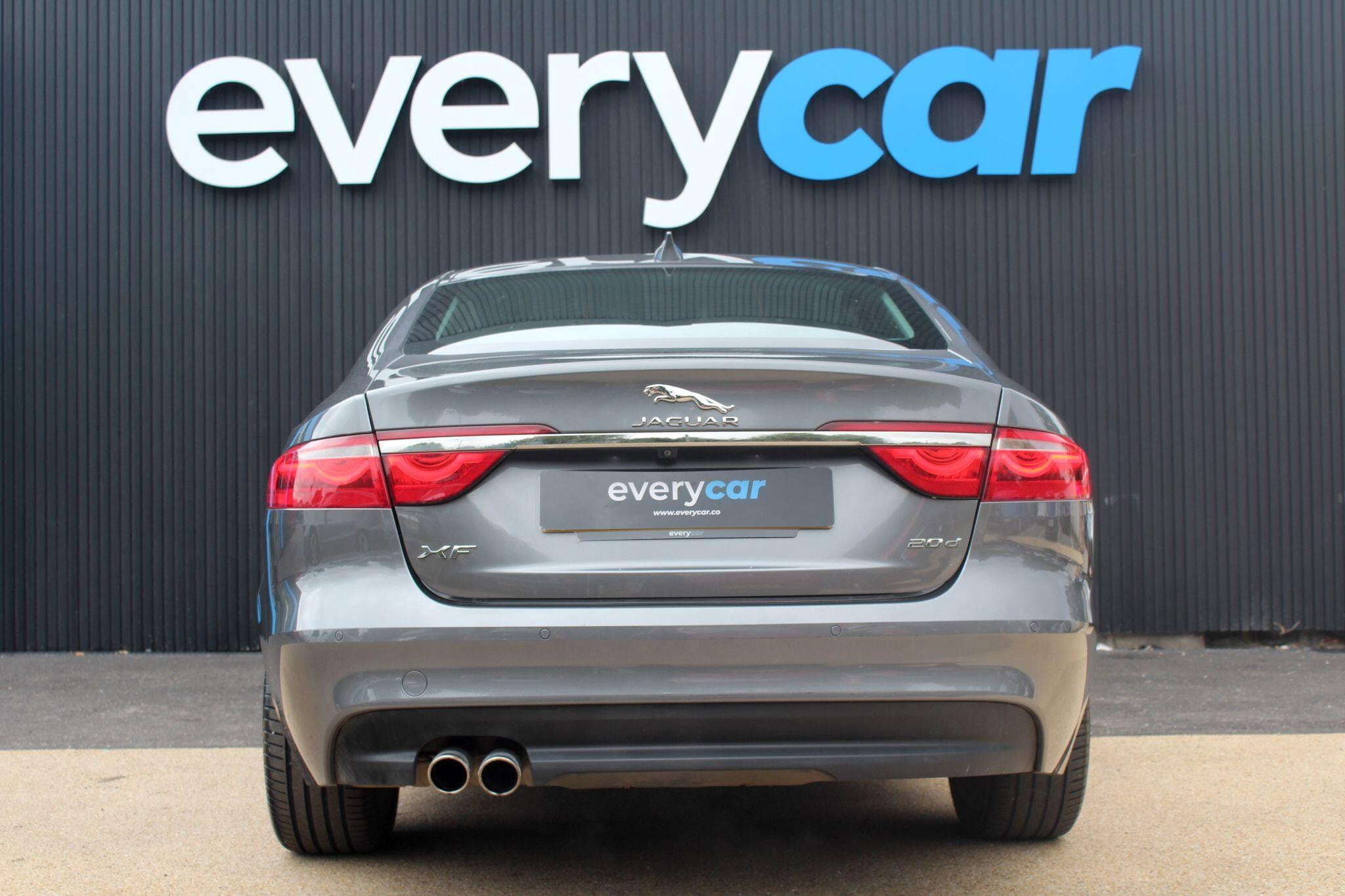 2016 Jaguar XF thumbnail 9
