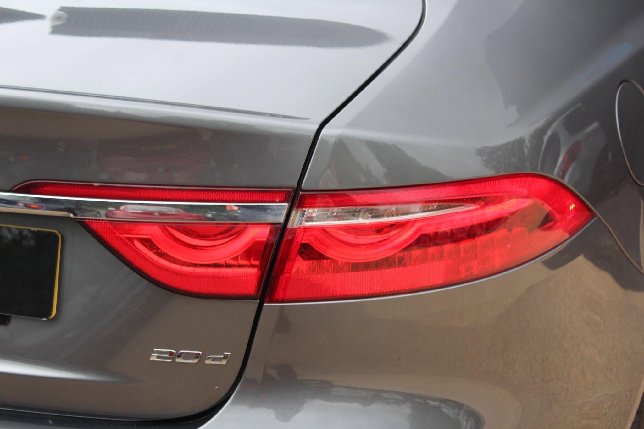 Jaguar XF 2.0d Portfolio Auto Euro 6 (s/s) 4dr 4dr Automatic 2026