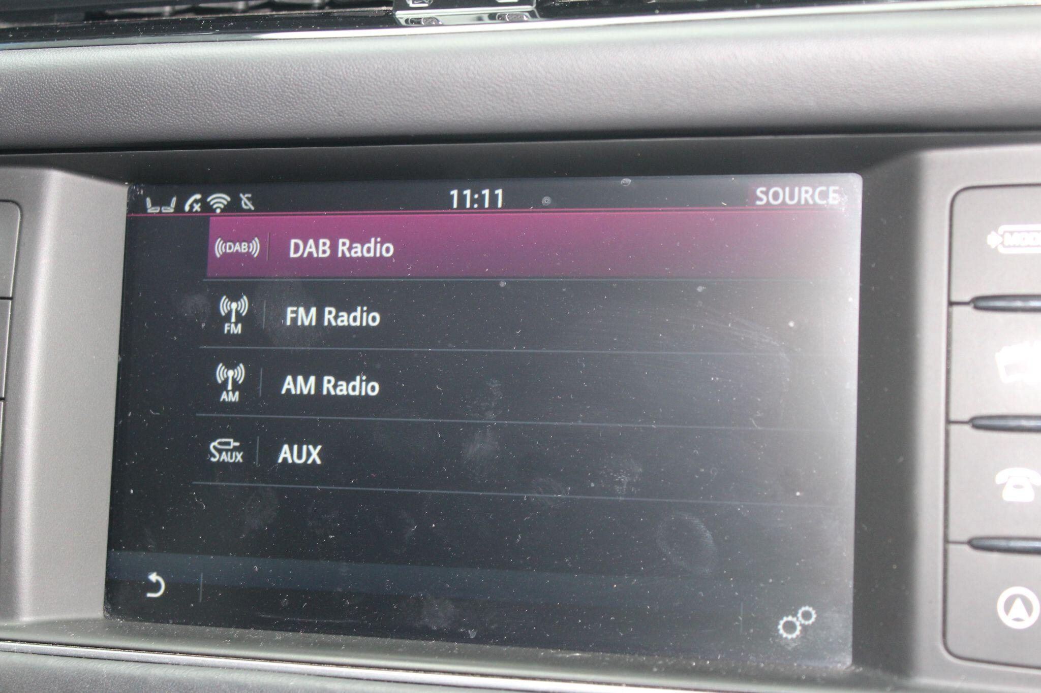 Jaguar XF 2.0d Portfolio Auto Euro 6 (s/s) 4dr 4dr Automatic 2026