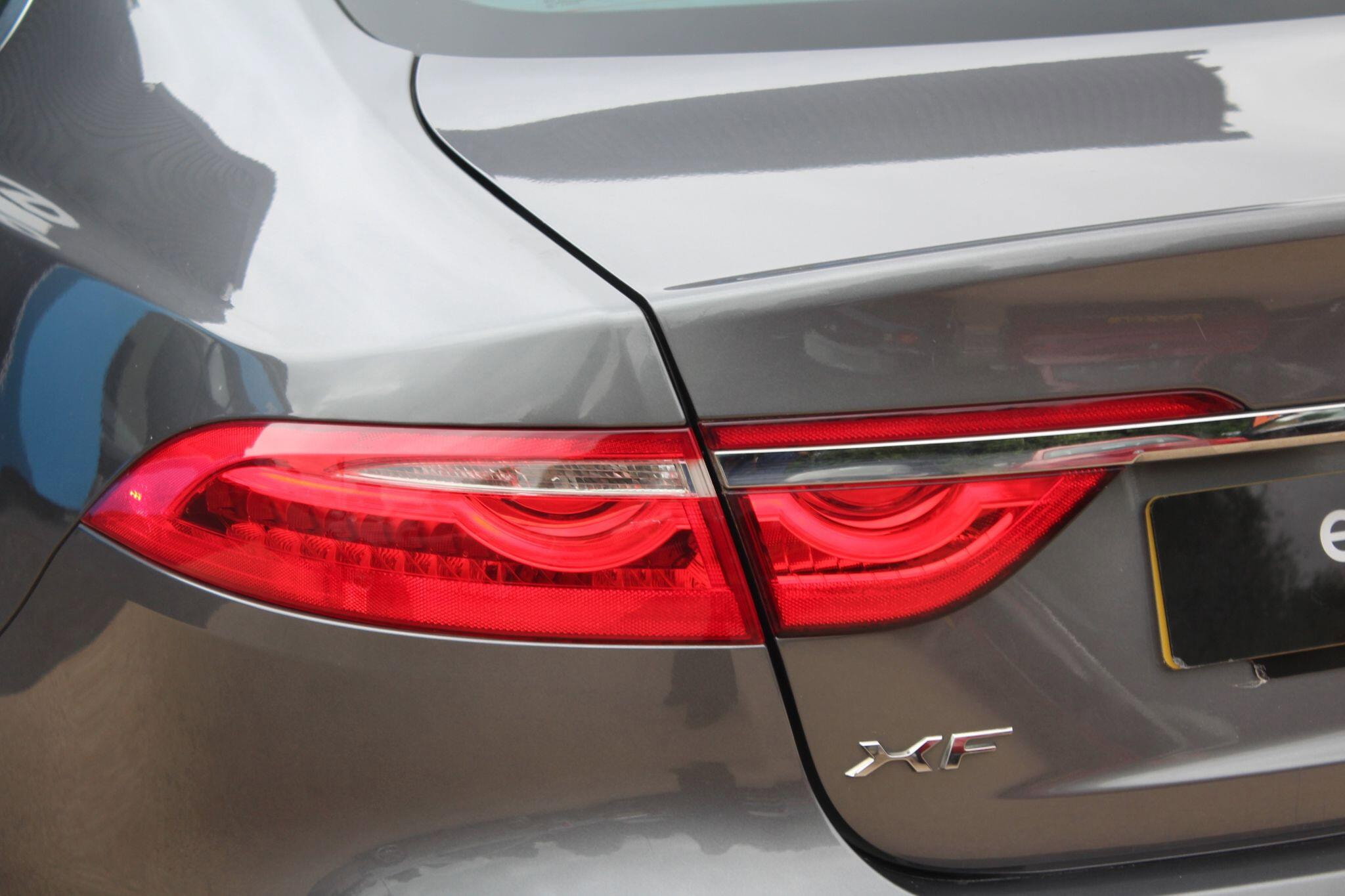 Jaguar XF 2.0d Portfolio Auto Euro 6 (s/s) 4dr 4dr Automatic 2026
