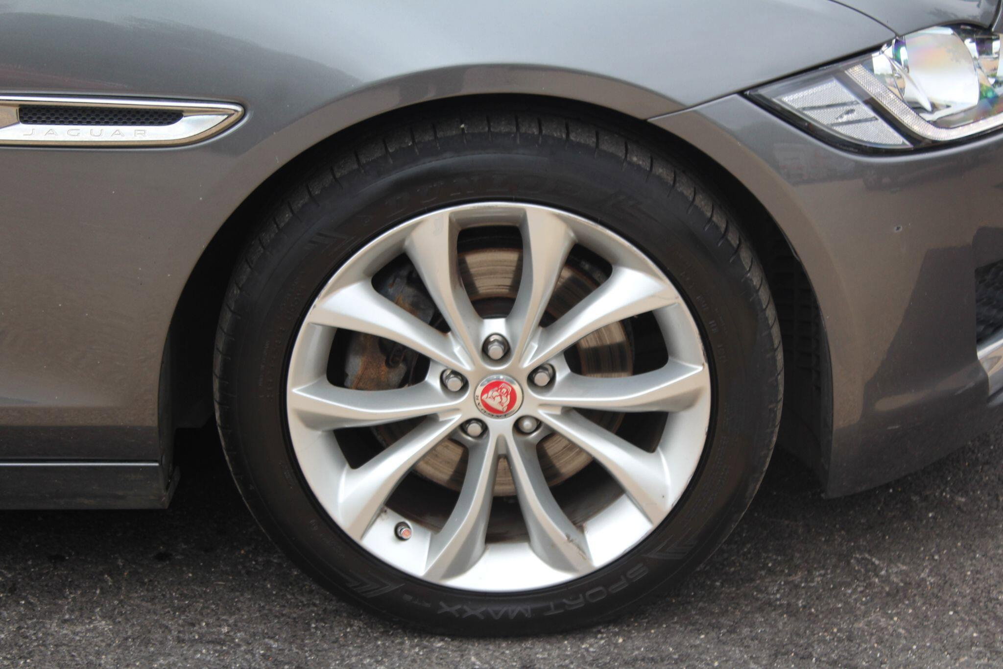 Jaguar XF 2.0d Portfolio Auto Euro 6 (s/s) 4dr 4dr Automatic 2026