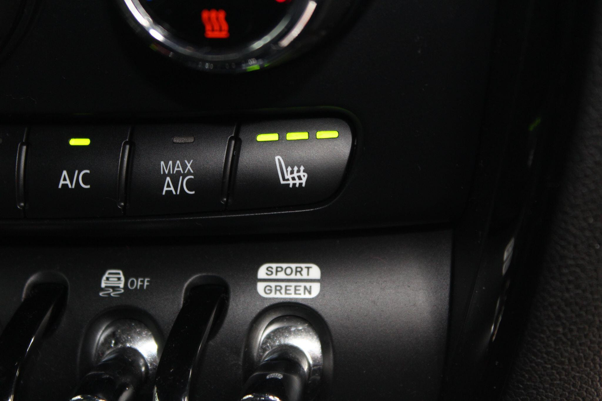 MINI Clubman 1.5 Cooper Sport Steptronic Euro 6 (s/s) 6dr 6dr Automatic 2026