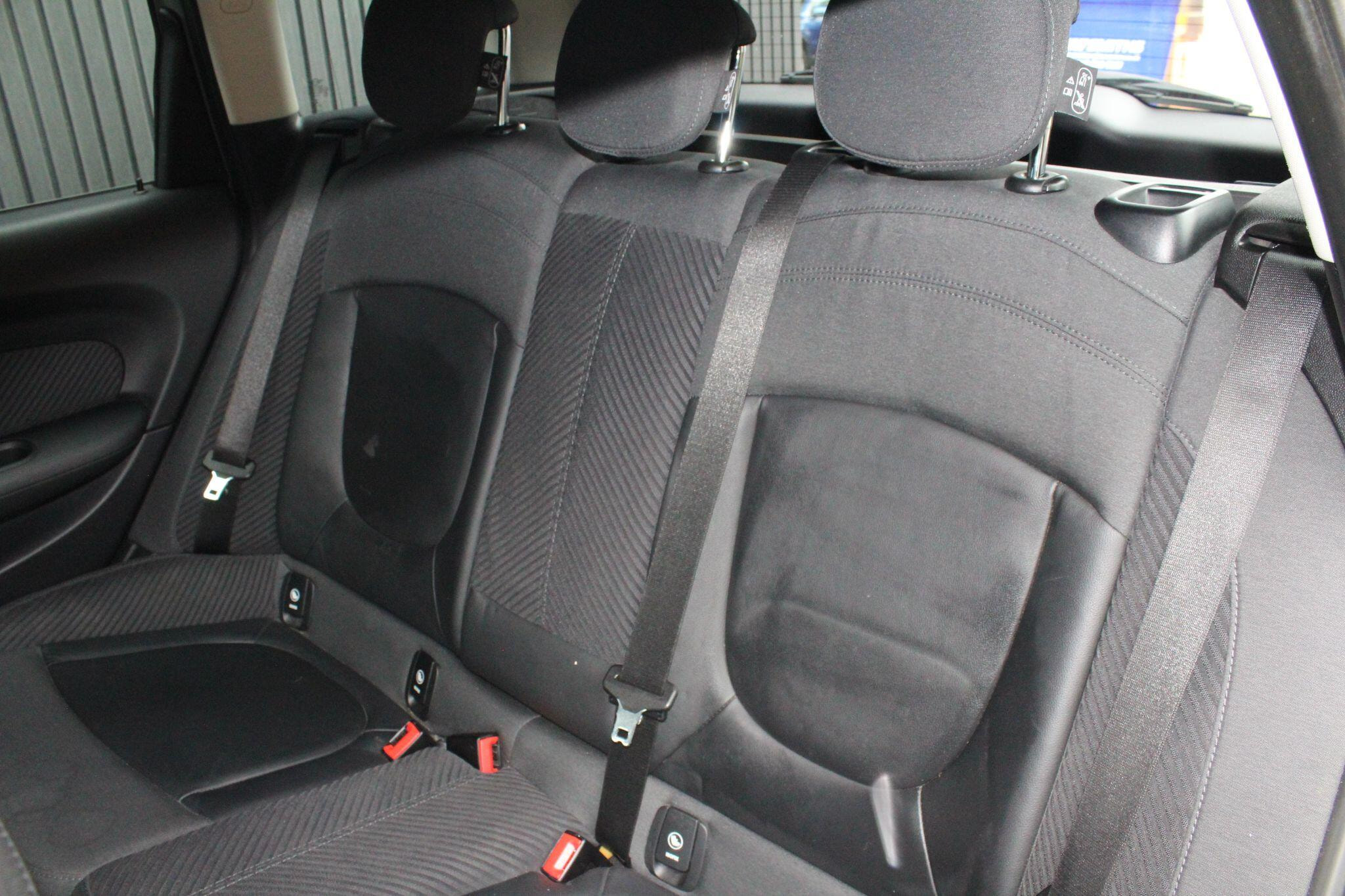 MINI Clubman 1.5 Cooper Steptronic Euro 6 (s/s) 6dr 6dr Automatic 2026