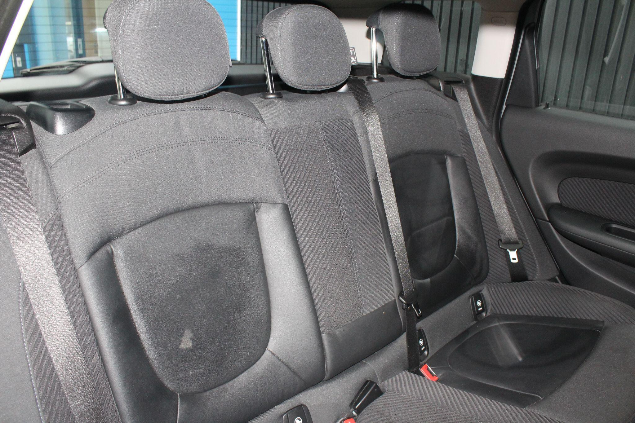MINI Clubman 1.5 Cooper Steptronic Euro 6 (s/s) 6dr 6dr Automatic 2026