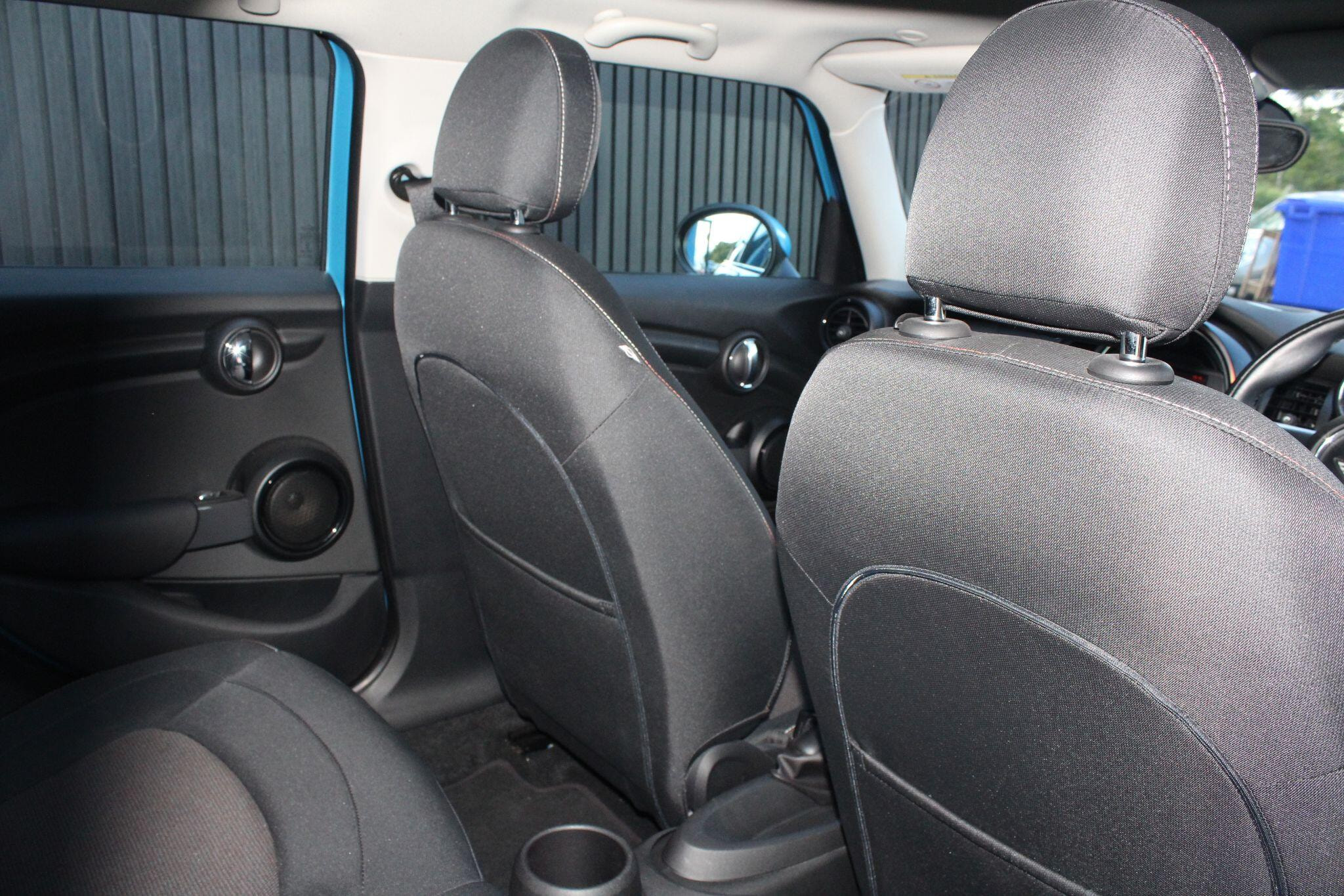 2014 Mini Hatch thumbnail 23