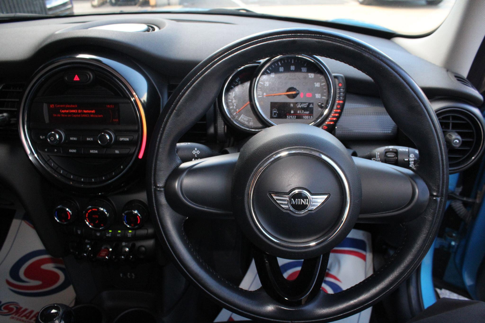 2014 Mini Hatch thumbnail 2