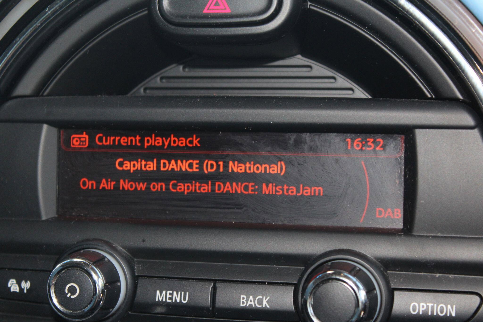 2014 Mini Hatch thumbnail 3