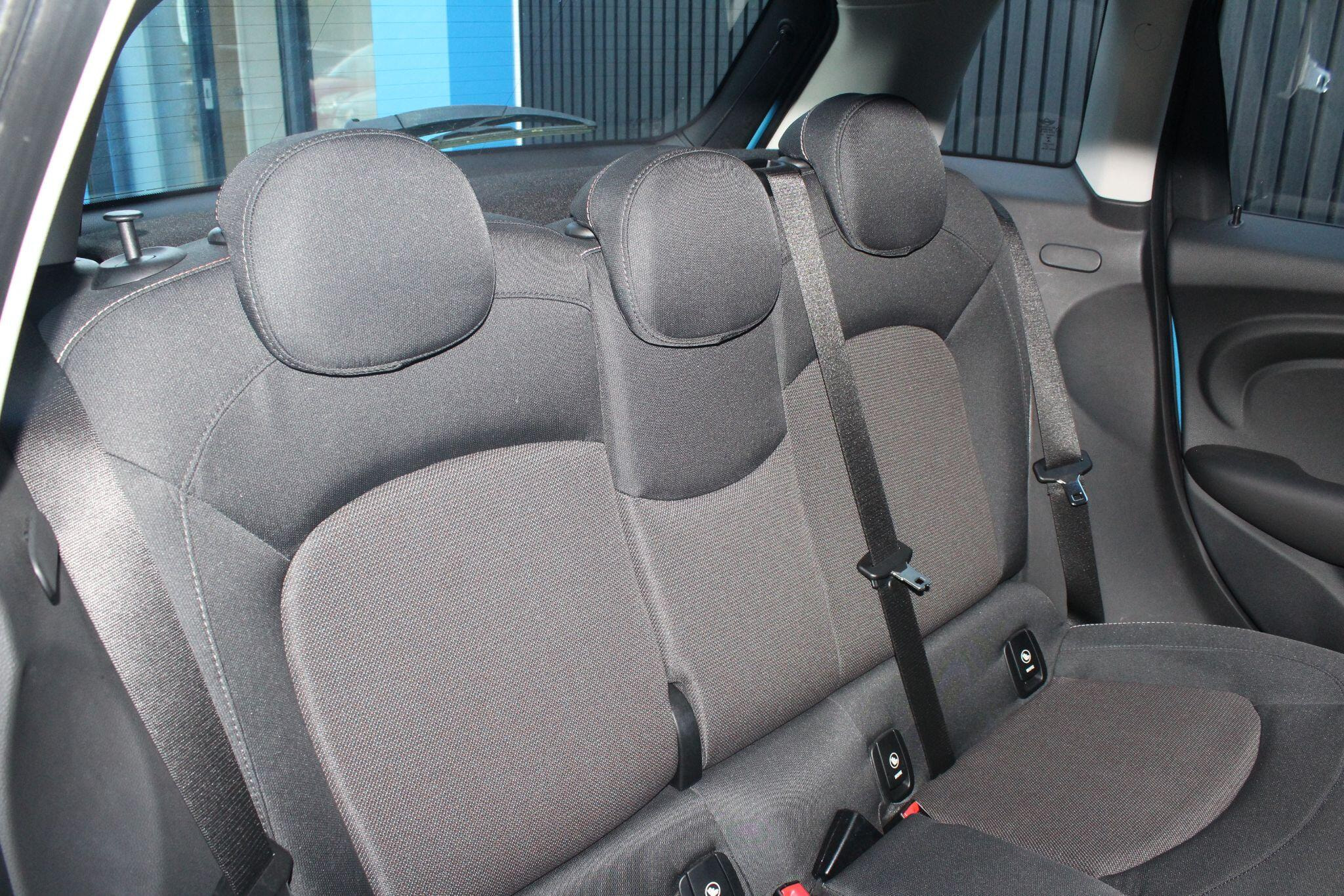 2014 Mini Hatch thumbnail 24