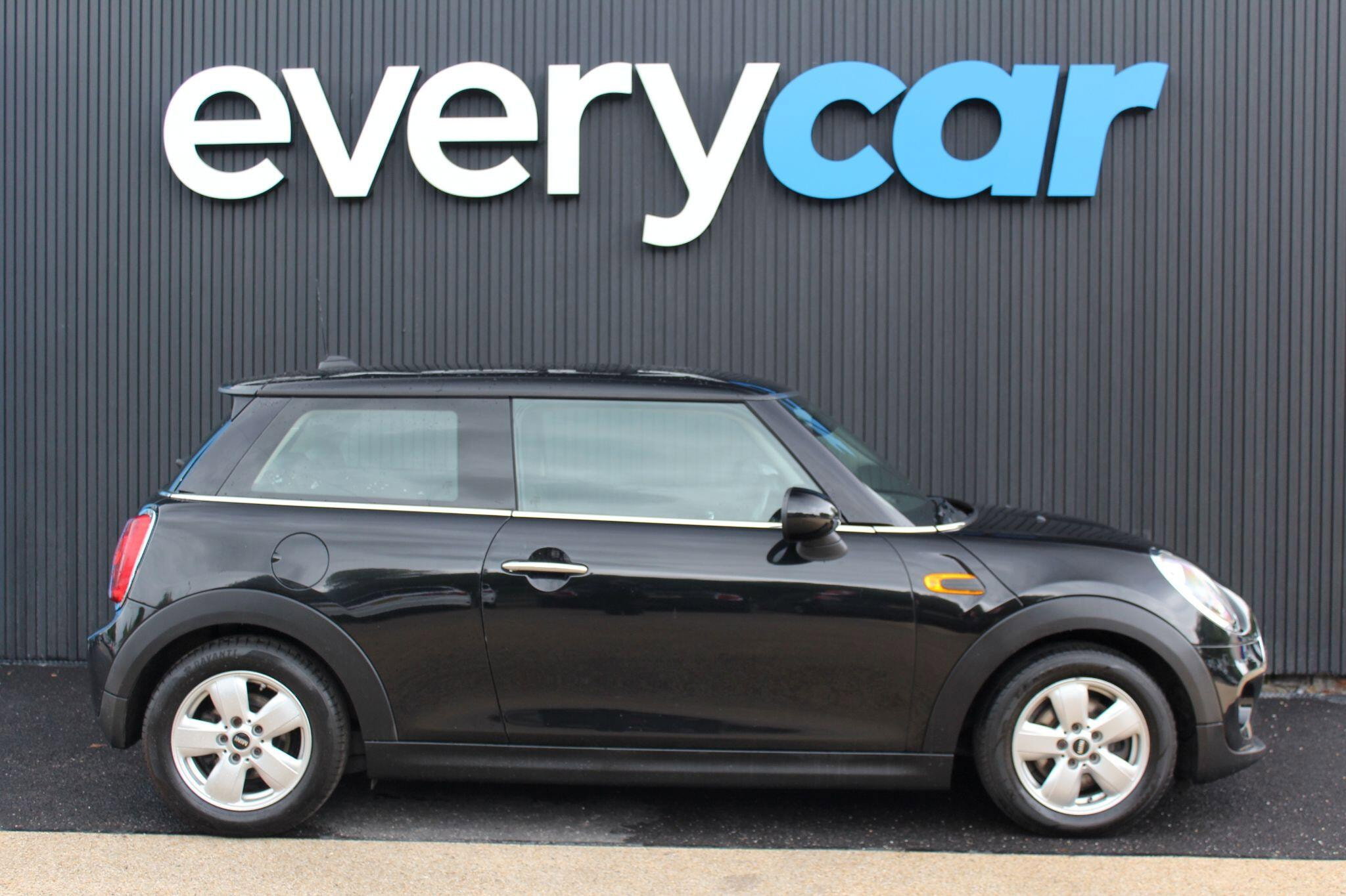 MINI Hatch 1.5 Cooper Euro 6 (s/s) 3dr 3dr Manual 2026