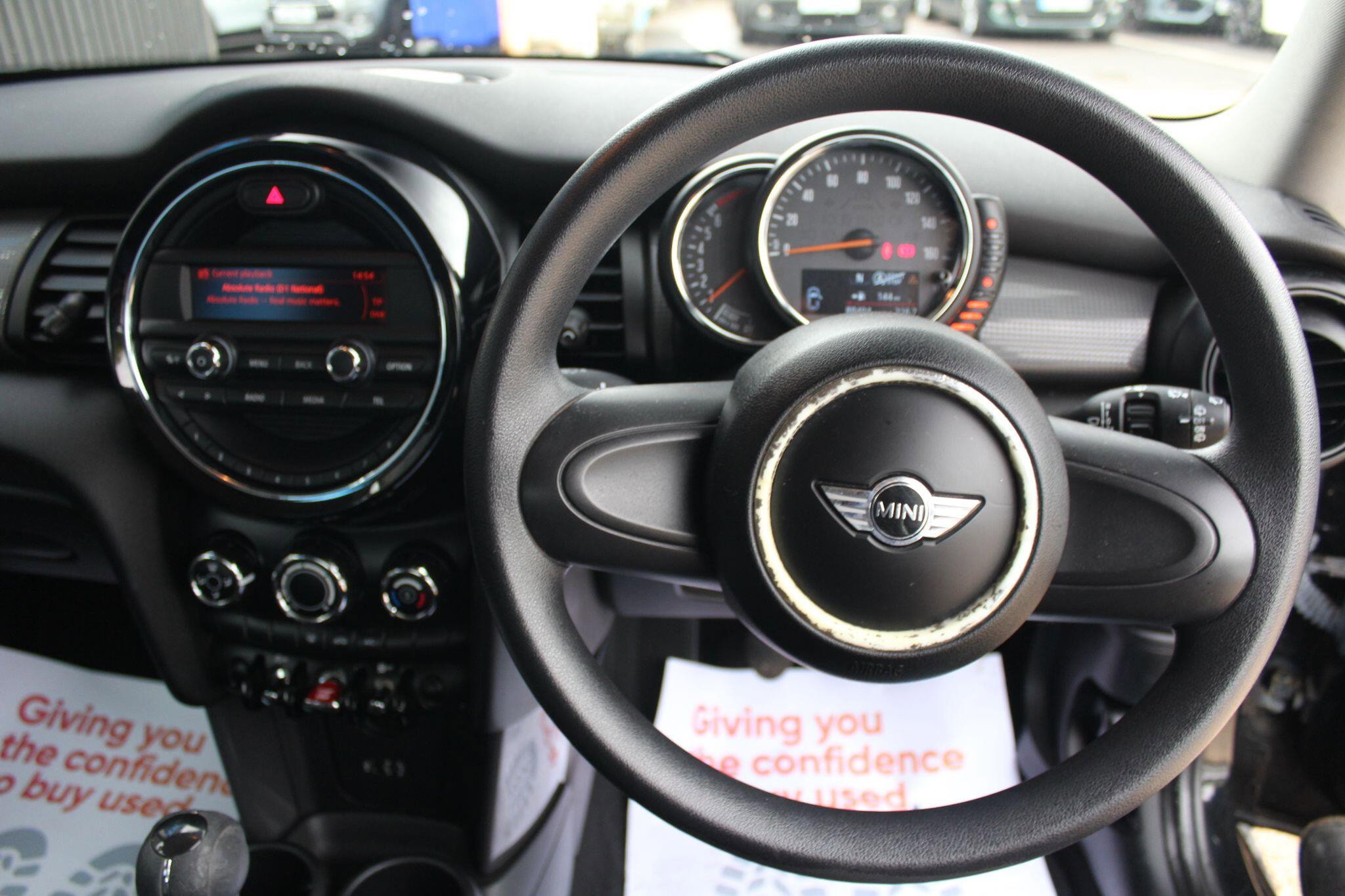 MINI Hatch 1.5 Cooper Euro 6 (s/s) 3dr 3dr Manual 2026