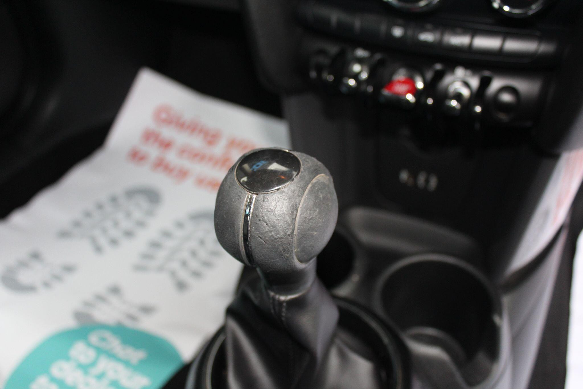 MINI Hatch 1.5 Cooper Euro 6 (s/s) 3dr 3dr Manual 2026