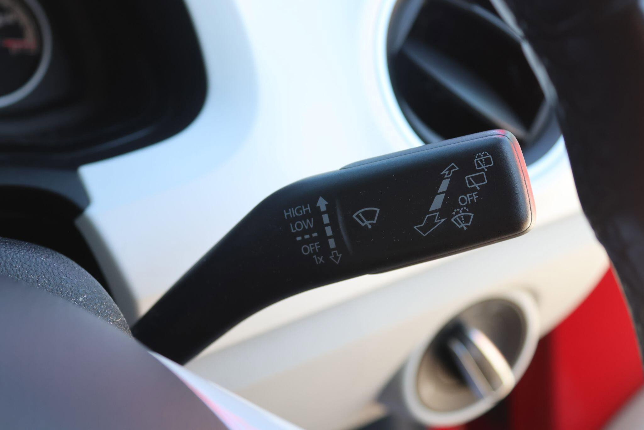 Volkswagen up! 1.0 up! beats Euro 6 5dr 5dr Manual 2026