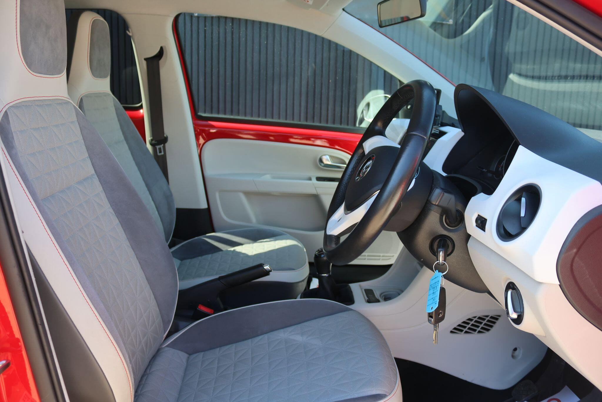 Volkswagen up! 1.0 up! beats Euro 6 5dr 5dr Manual 2026