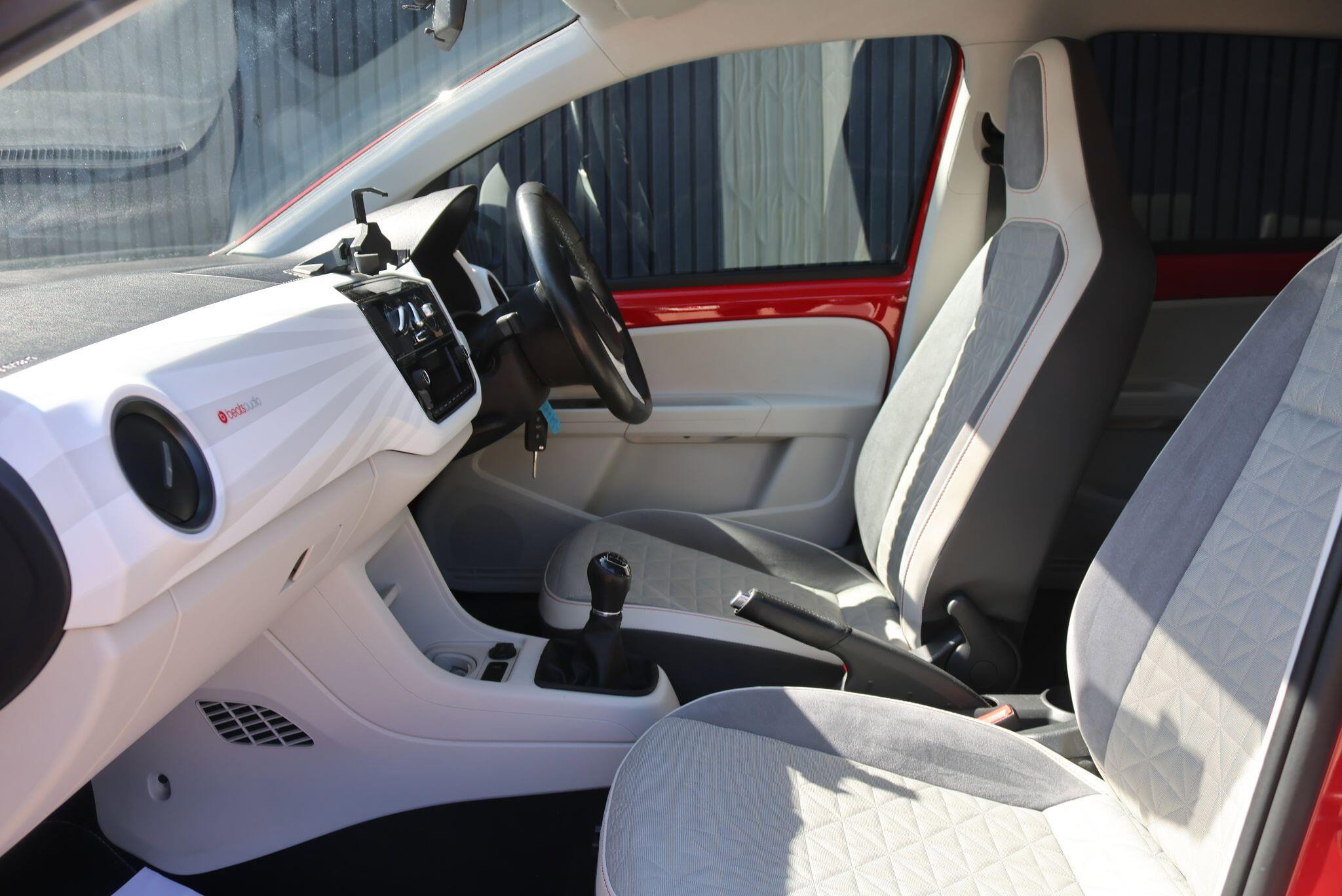 Volkswagen up! 1.0 up! beats Euro 6 5dr 5dr Manual 2026